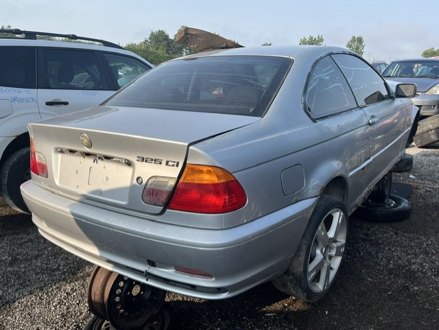 BMW 325 2001