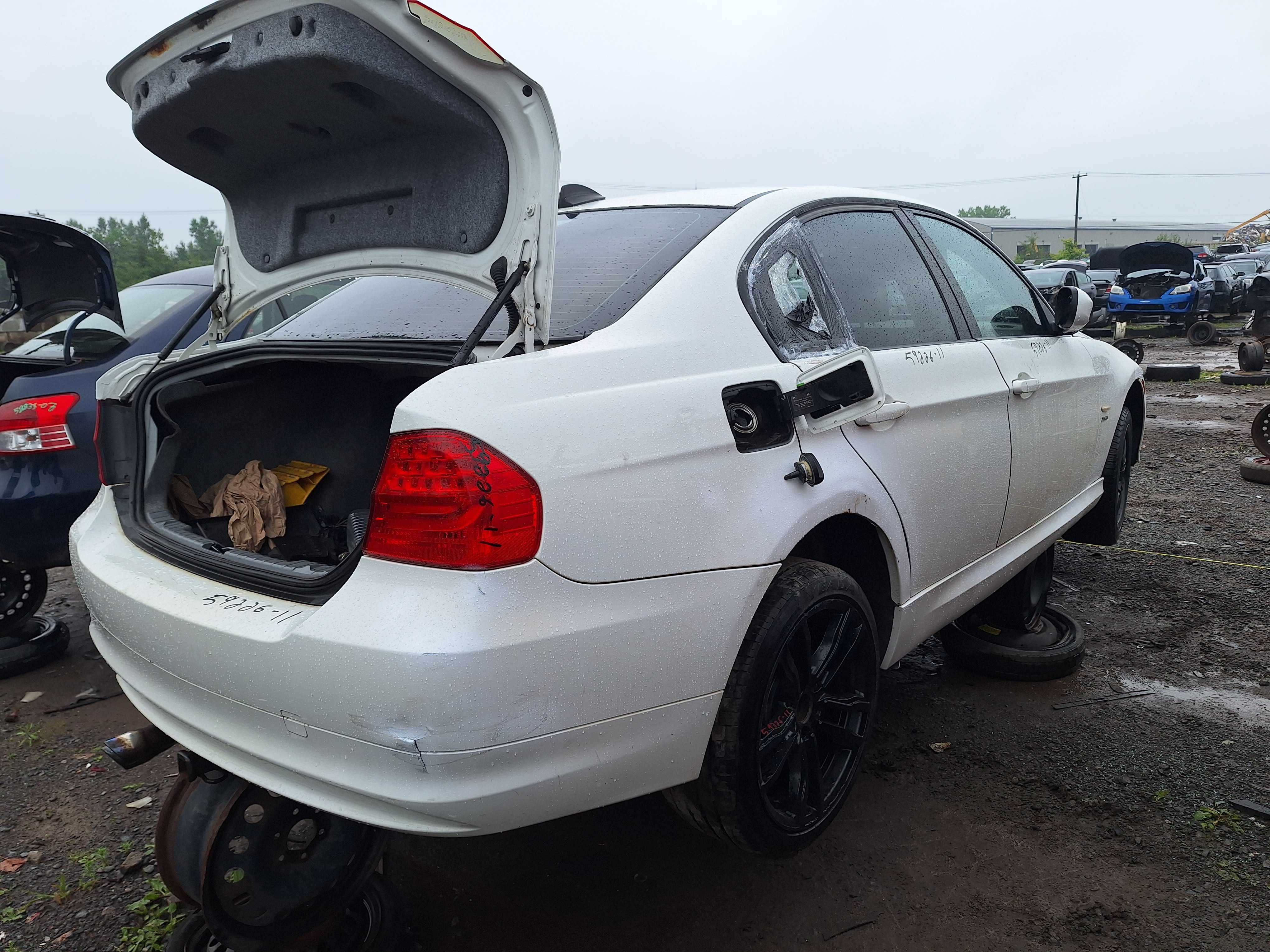BMW 328 2011