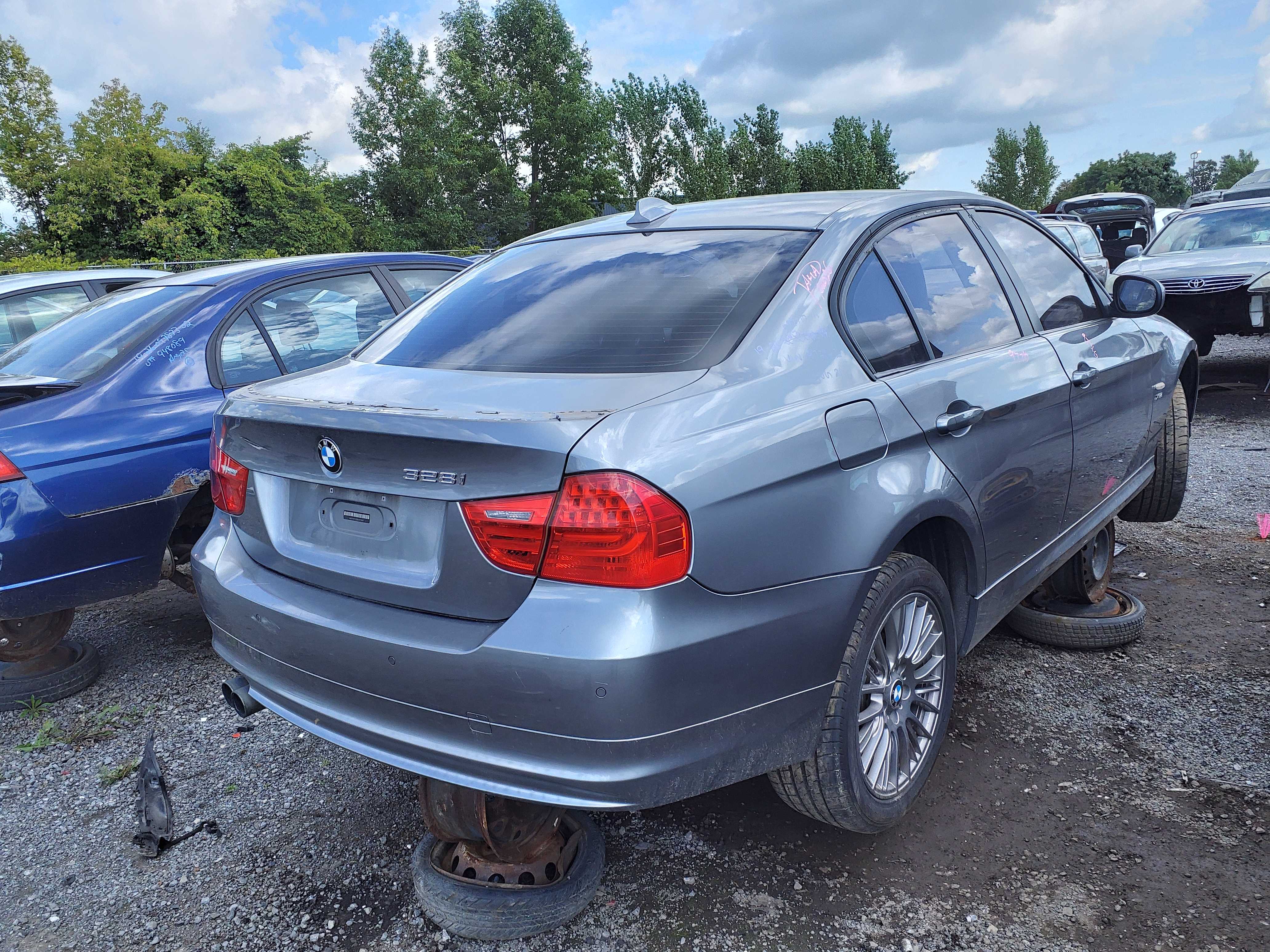 BMW 328 2011