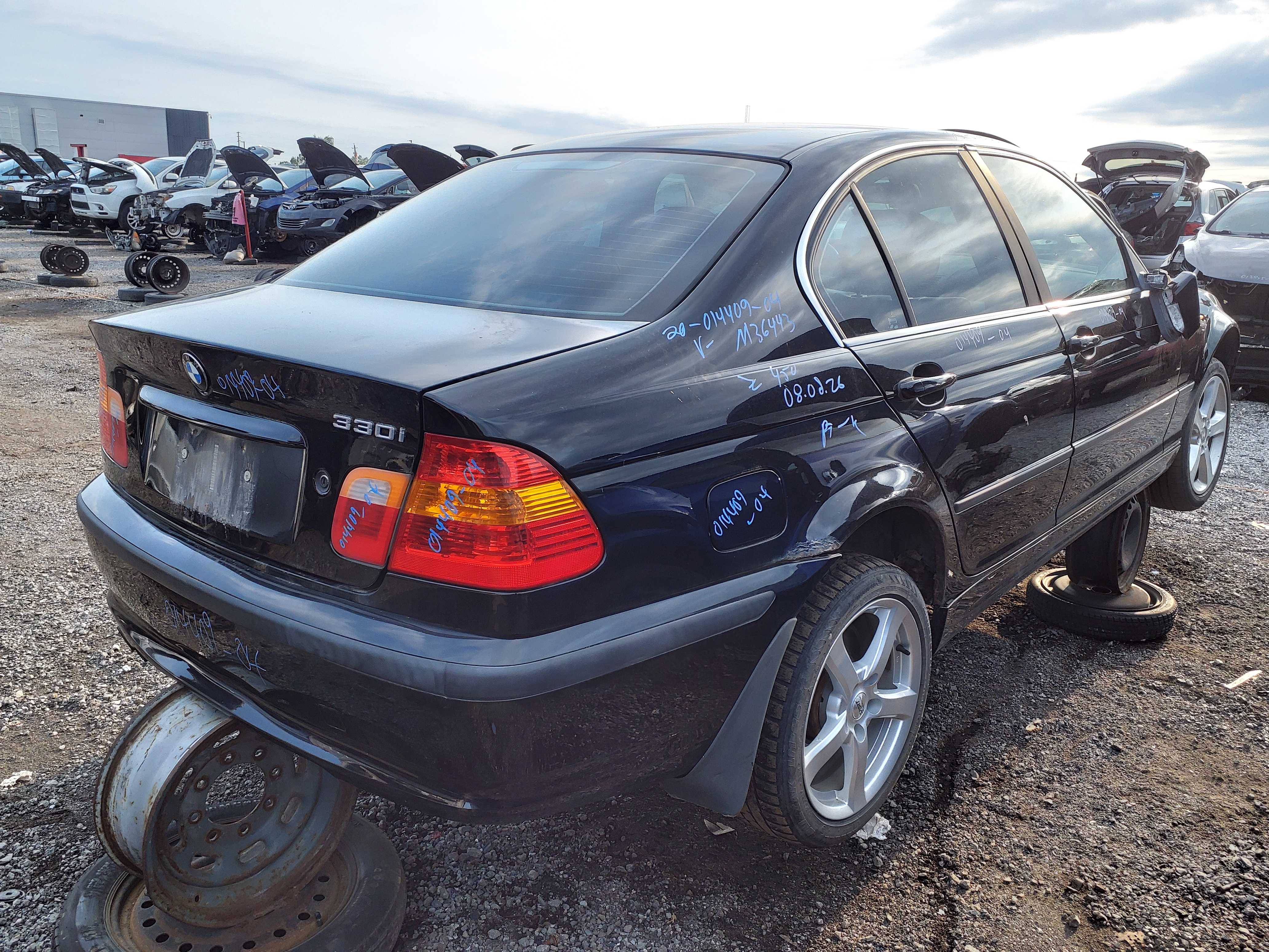 BMW 330 2004