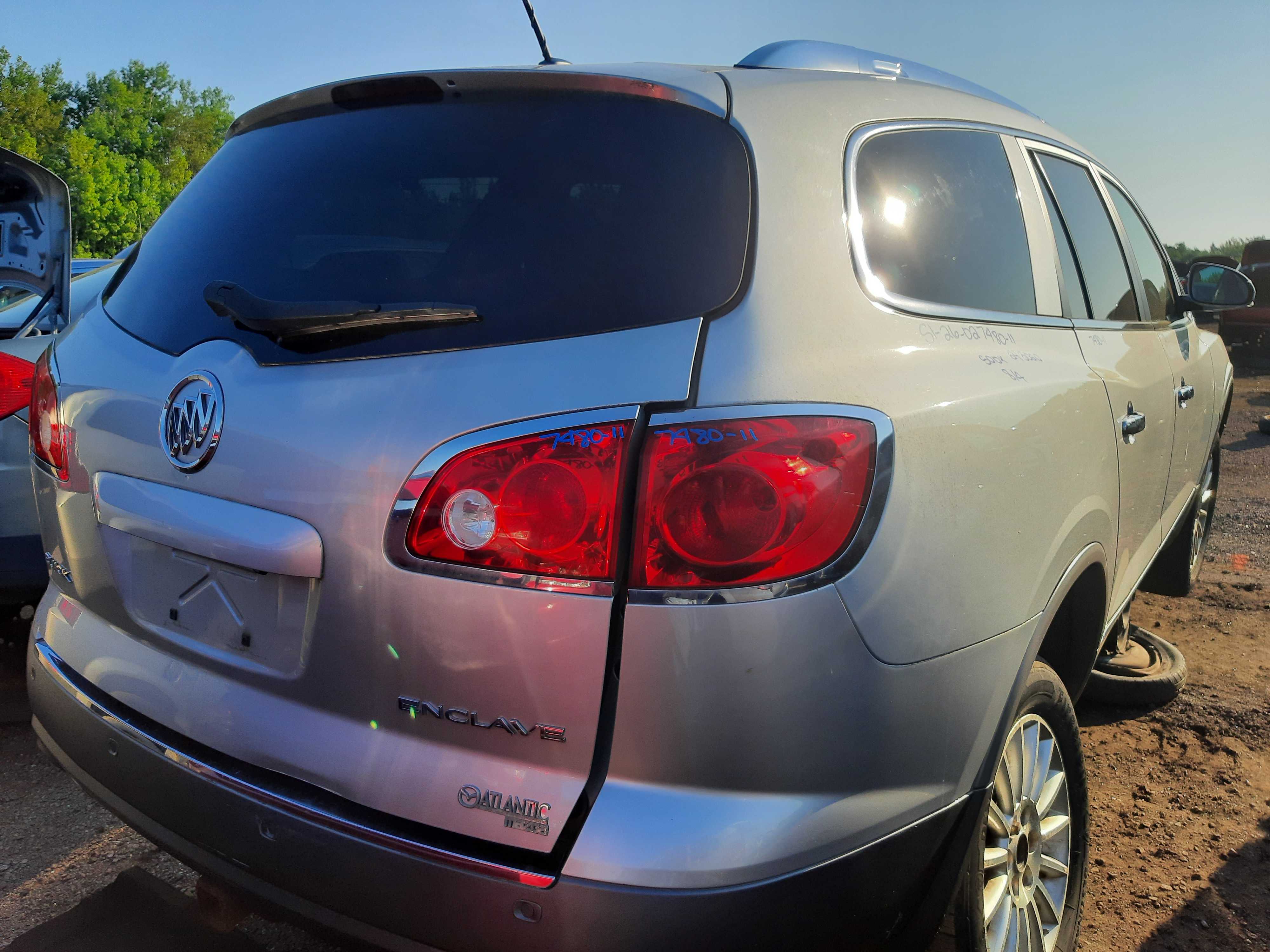 BUICK ENCLAVE 2011