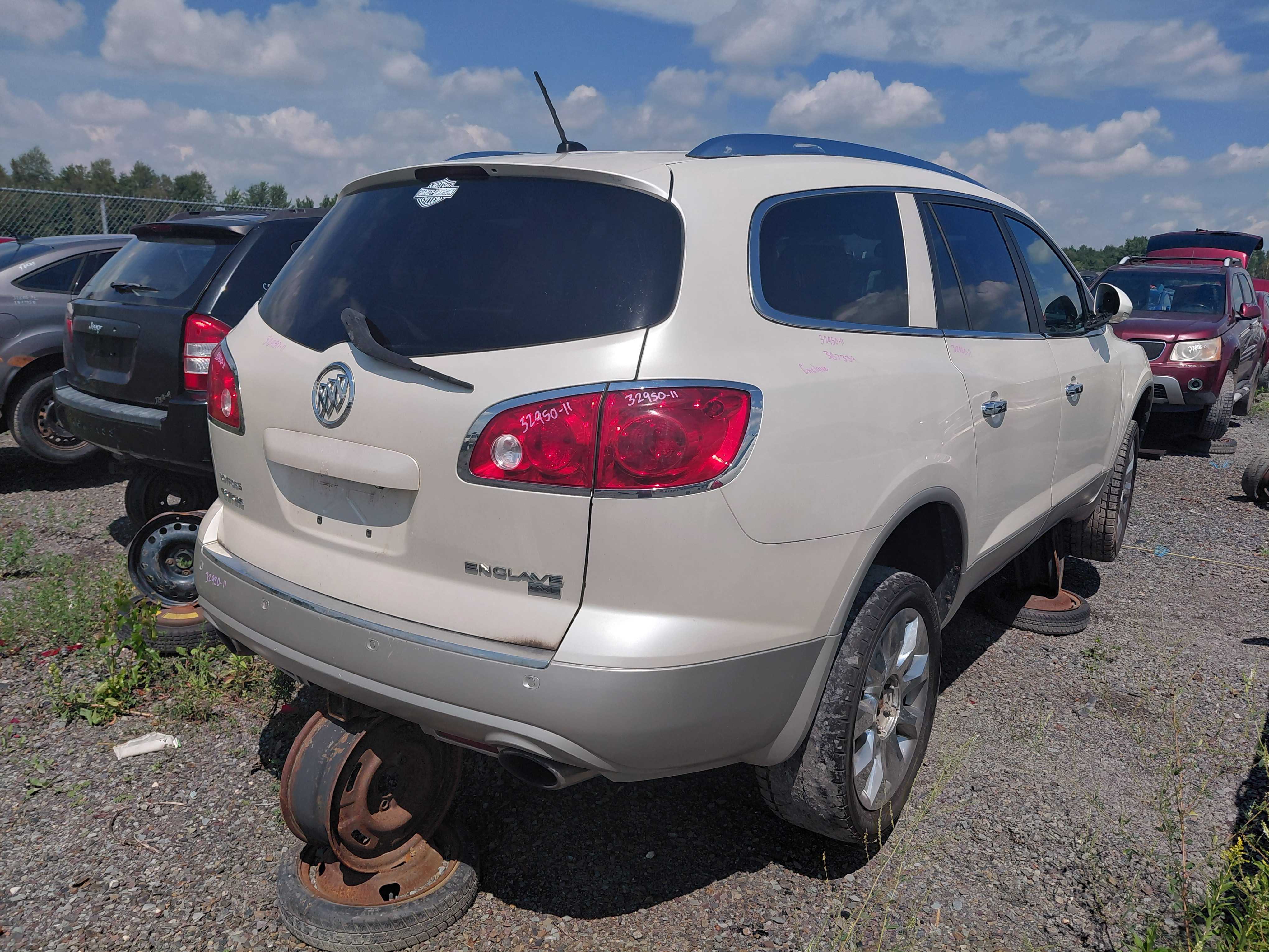 BUICK ENCLAVE 2011