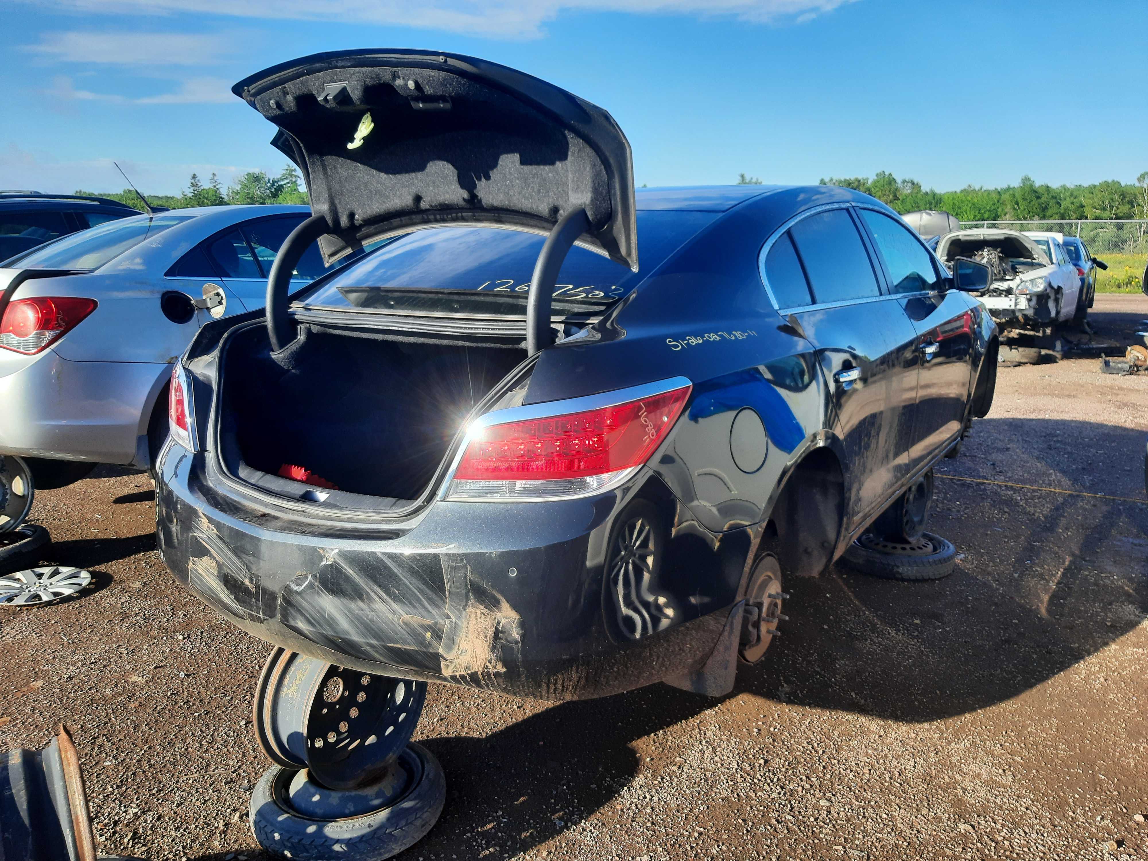 BUICK LACROSSE 2011