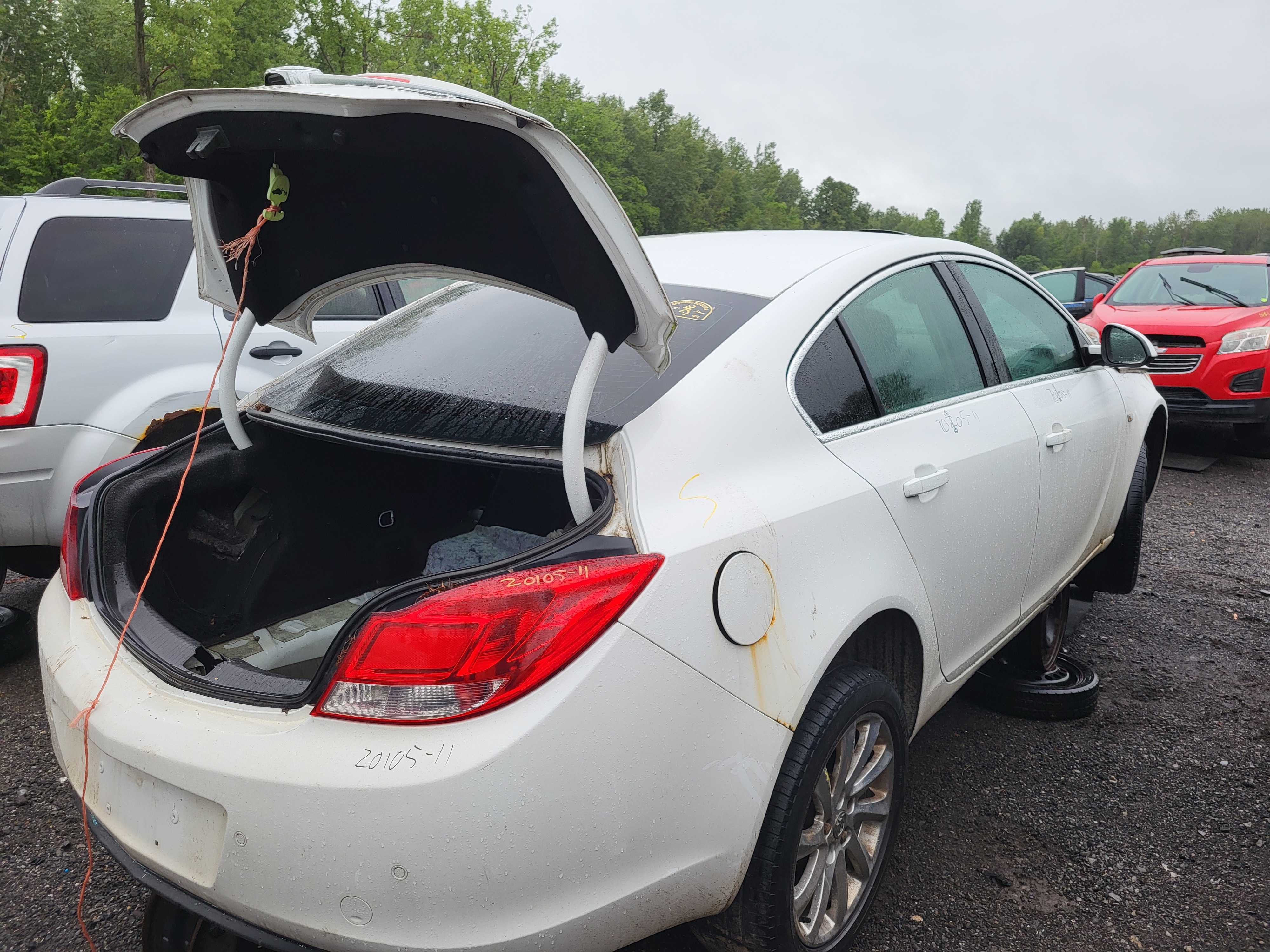 BUICK REGAL 2011