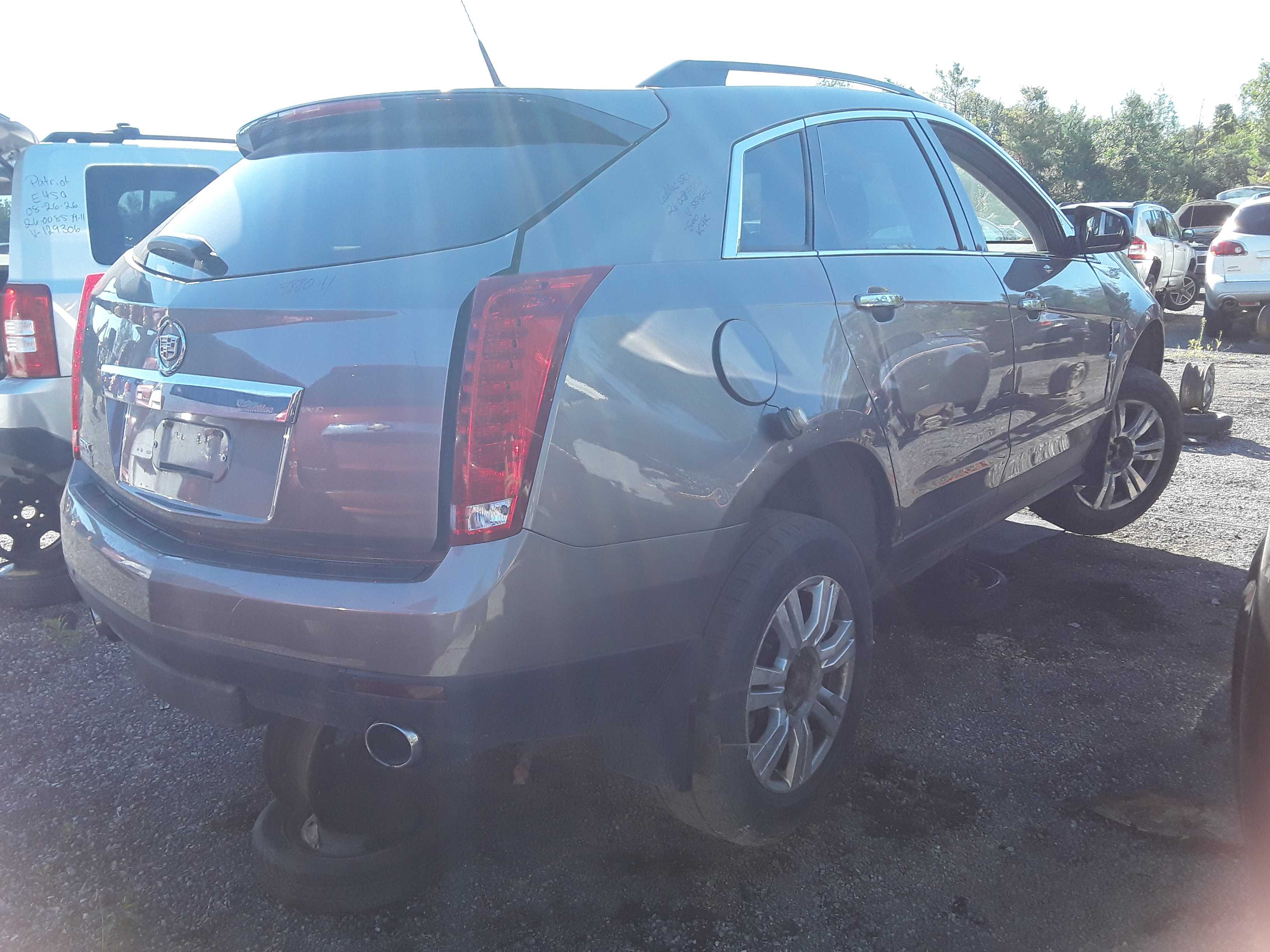 CADILLAC SRX 2011