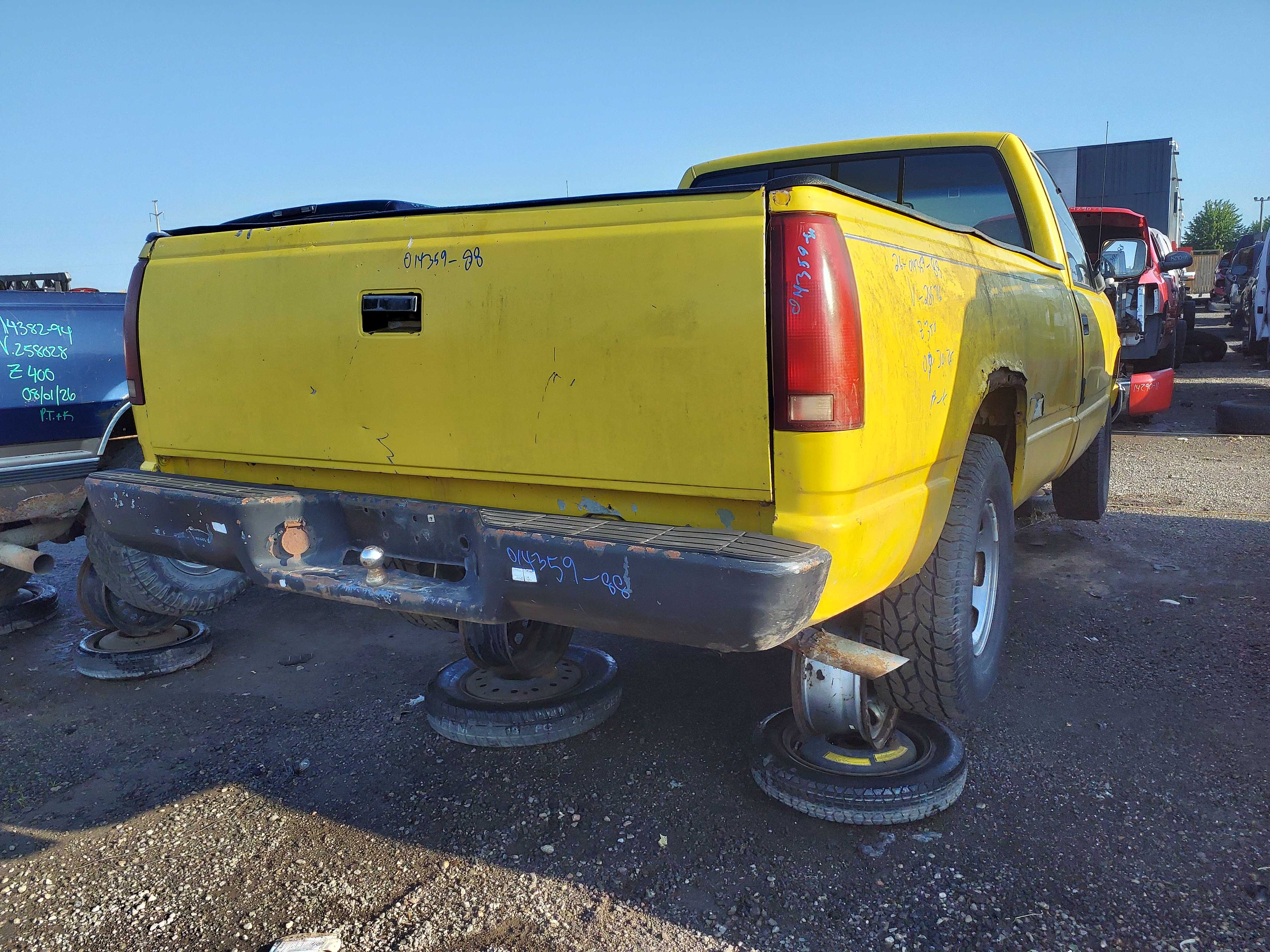 CHEVROLET 1/2 TON PICKUPS 1988