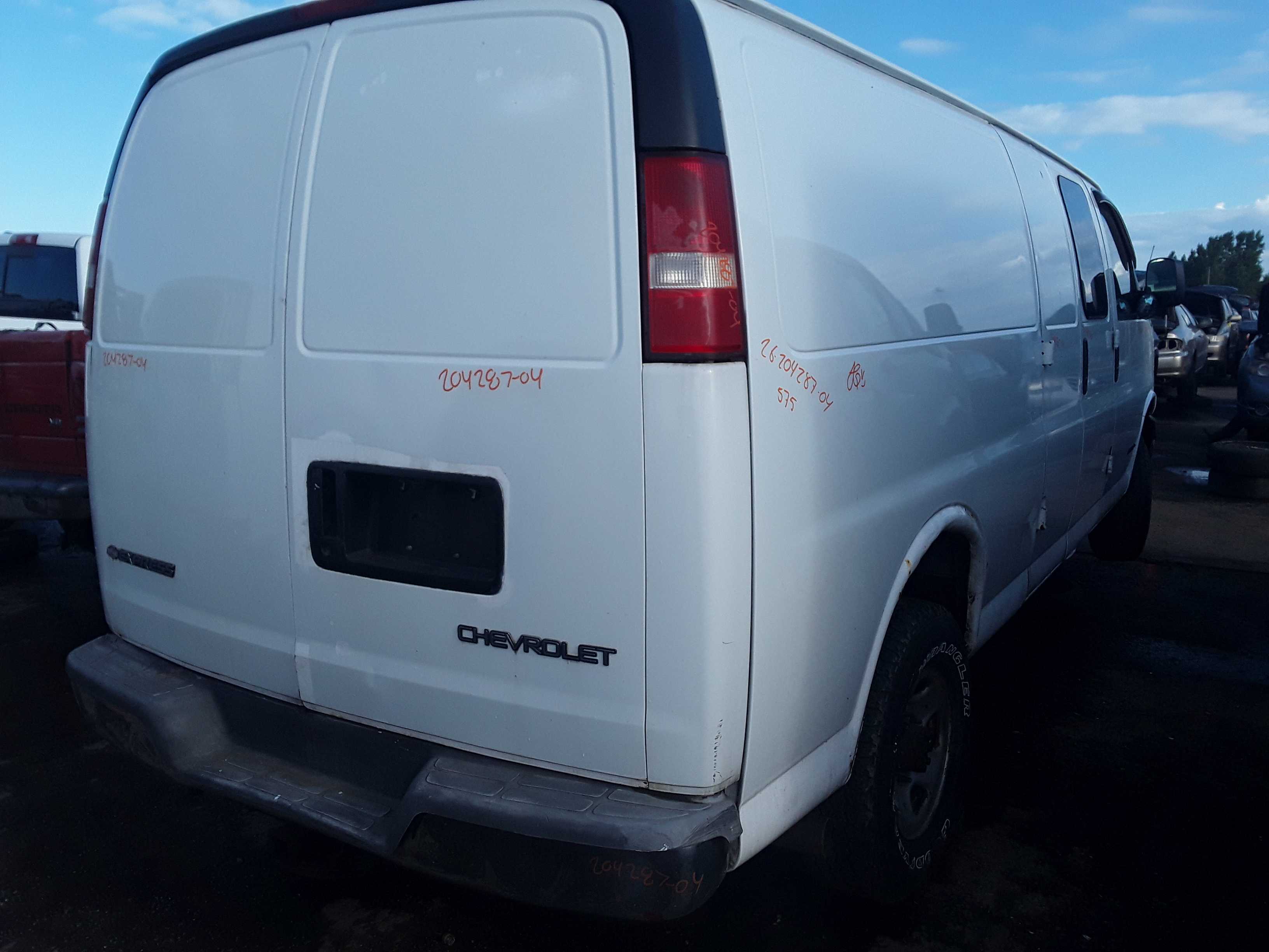 CHEVROLET EXPRESS VAN 2004