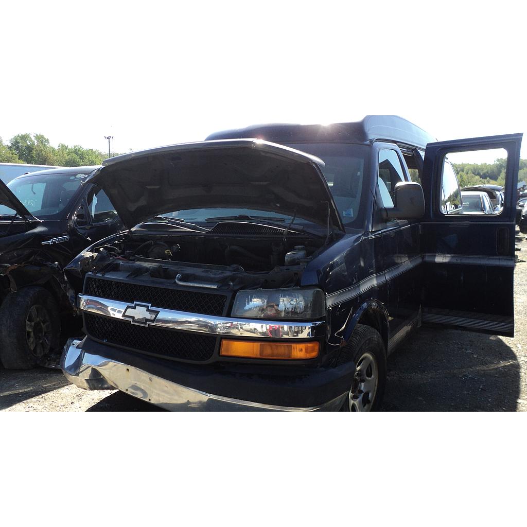 CHEVROLET EXPRESS VAN 2004