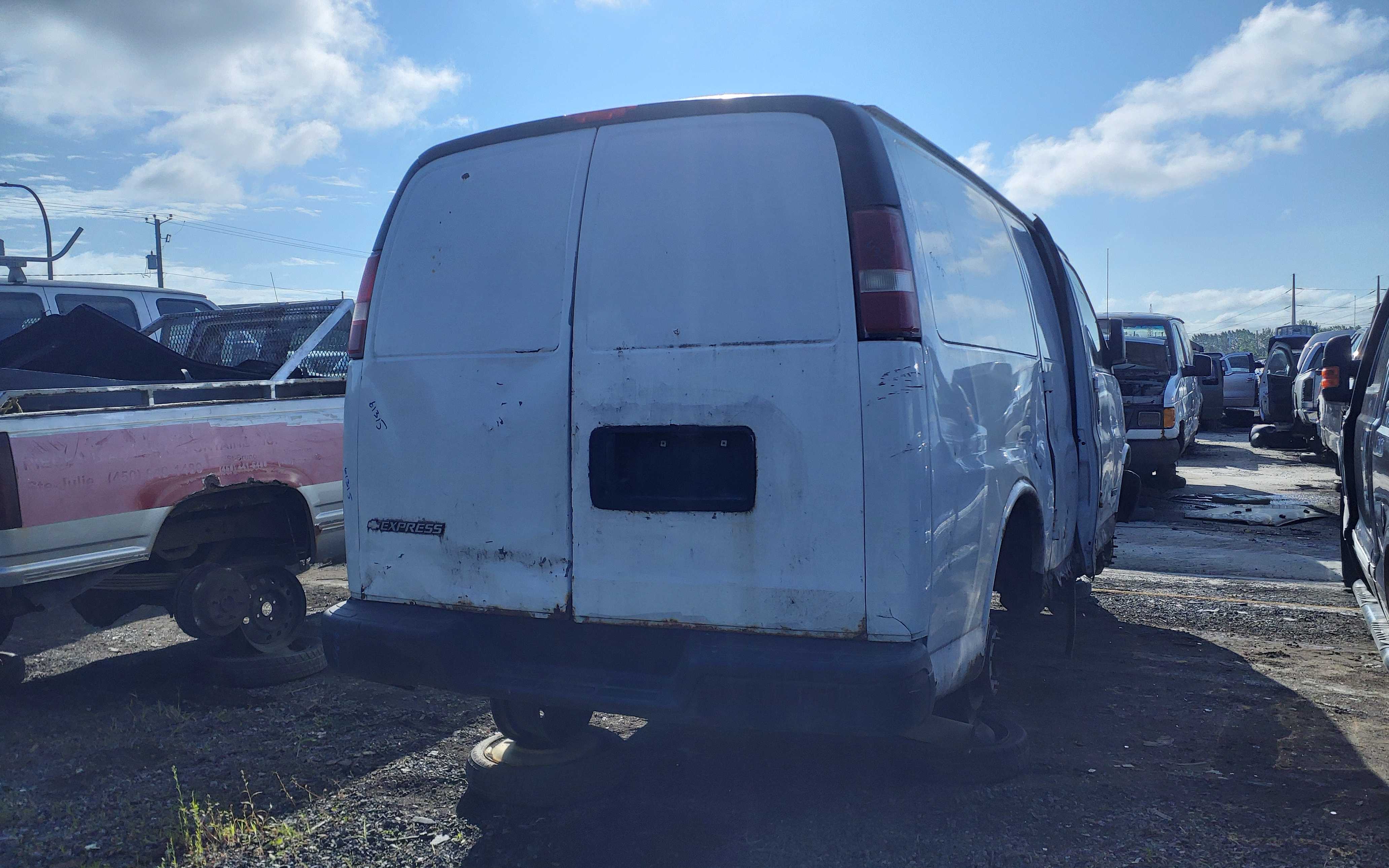 CHEVROLET EXPRESS VAN 2005
