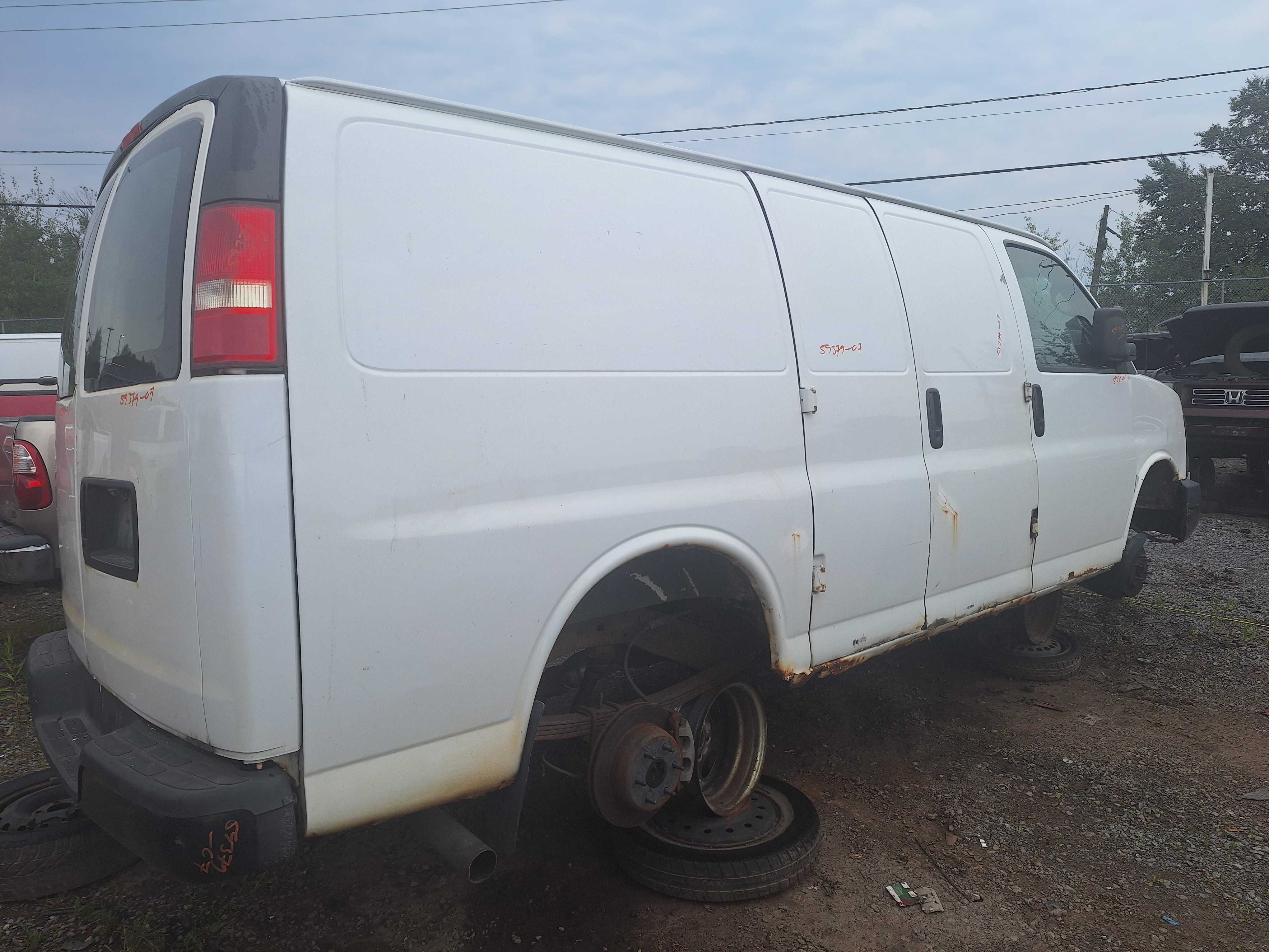 CHEVROLET EXPRESS VAN 2007