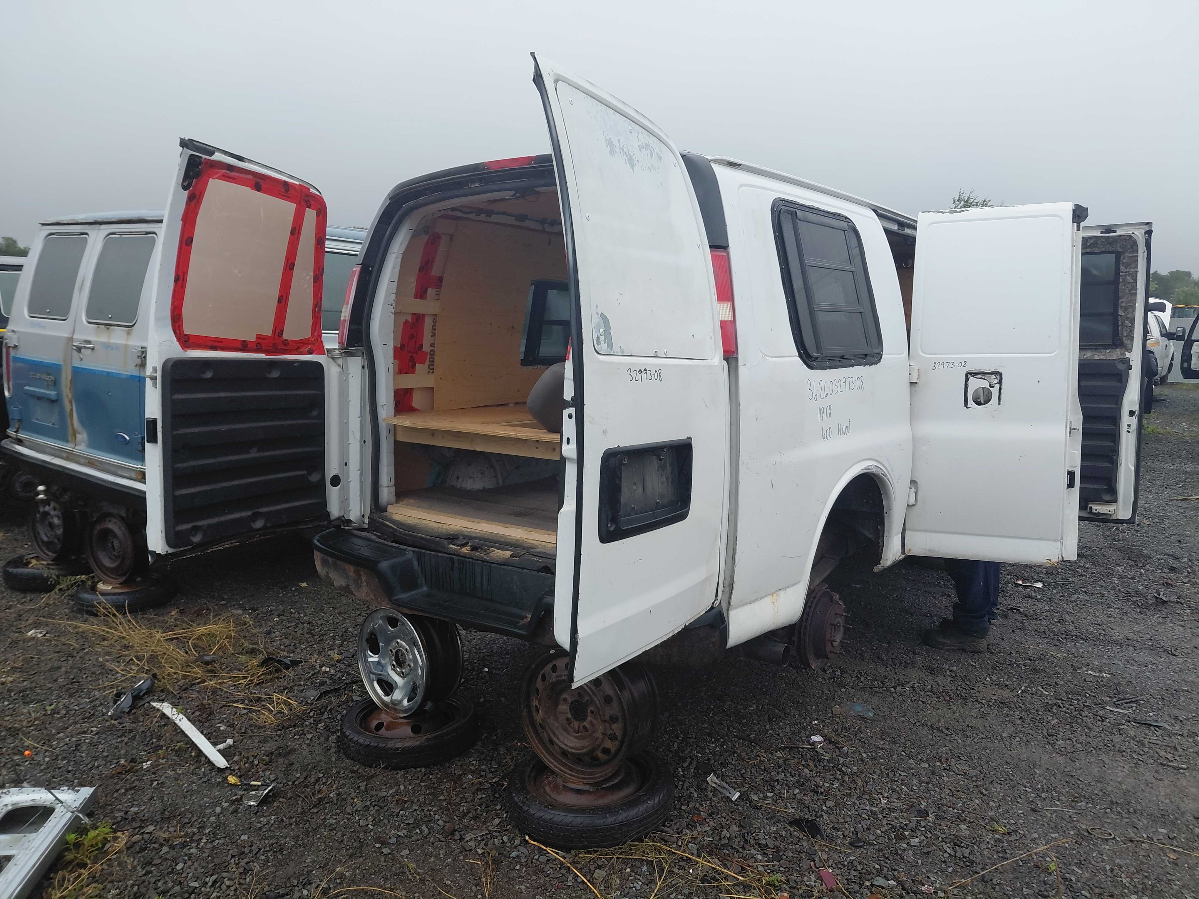 CHEVROLET EXPRESS VAN 2008