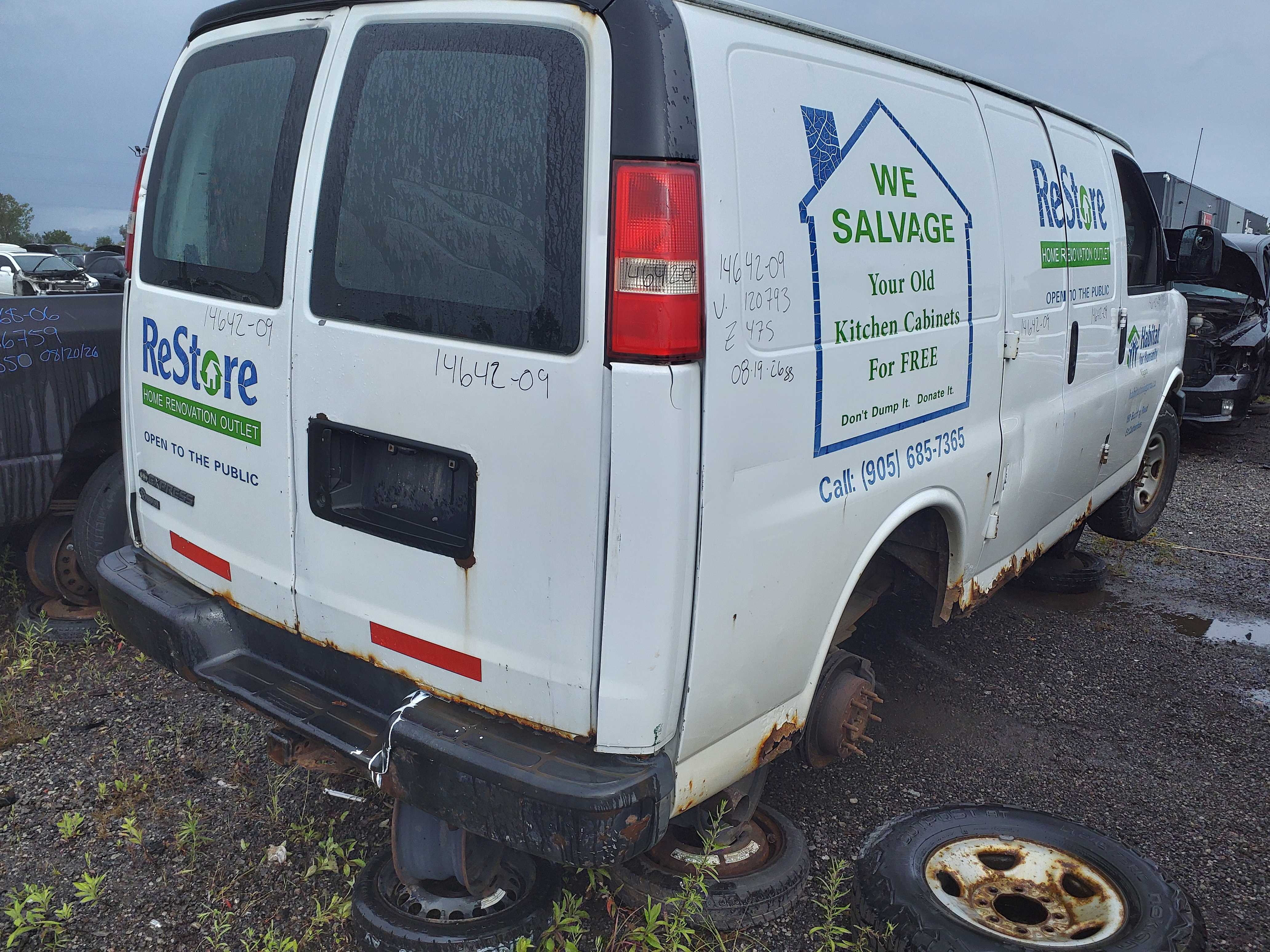 CHEVROLET EXPRESS VAN 2009