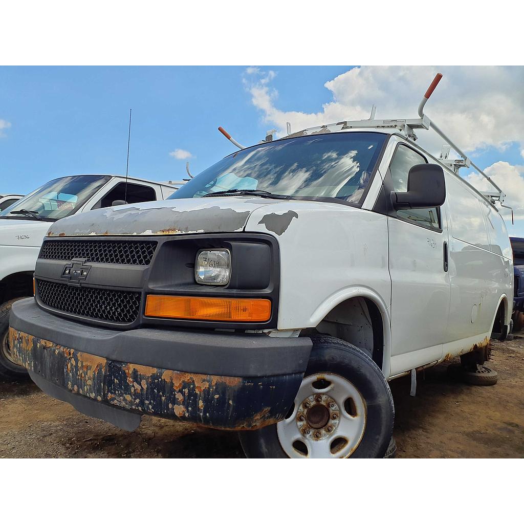 CHEVROLET EXPRESS VAN 2010