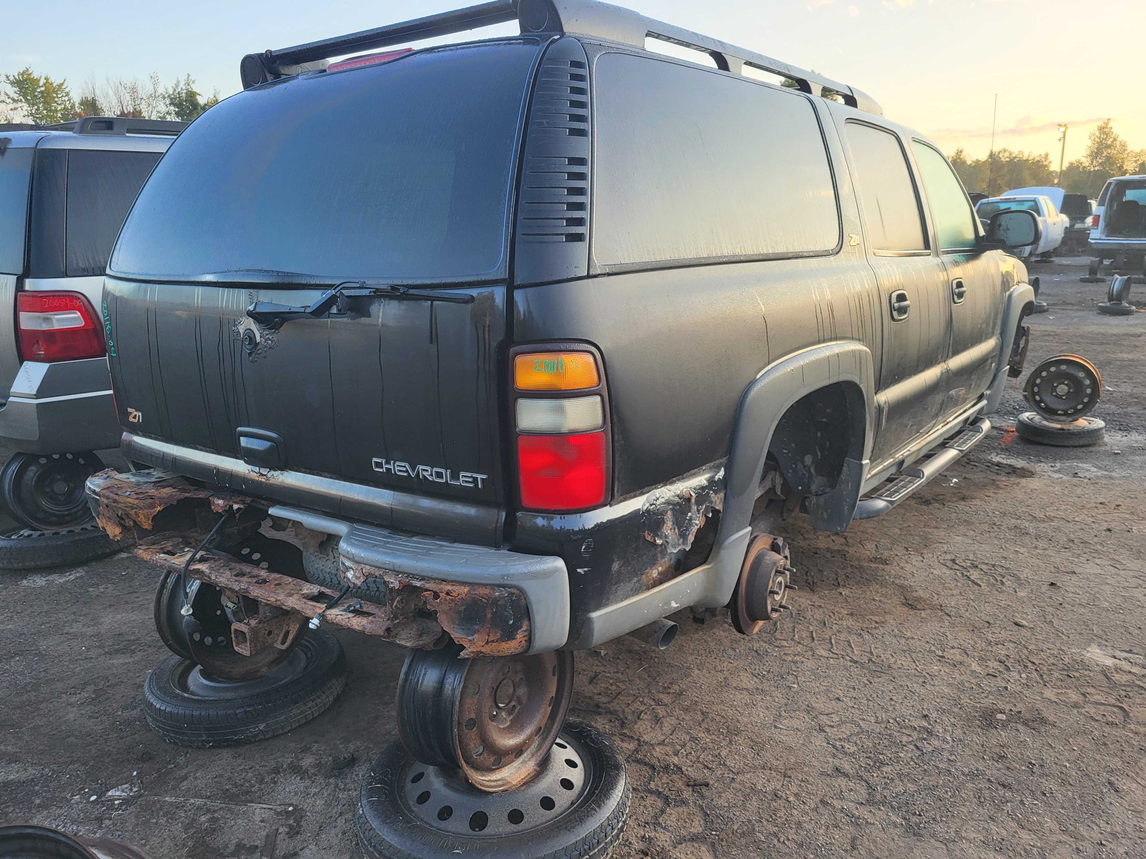 CHEVROLET SUBURBAN 2004