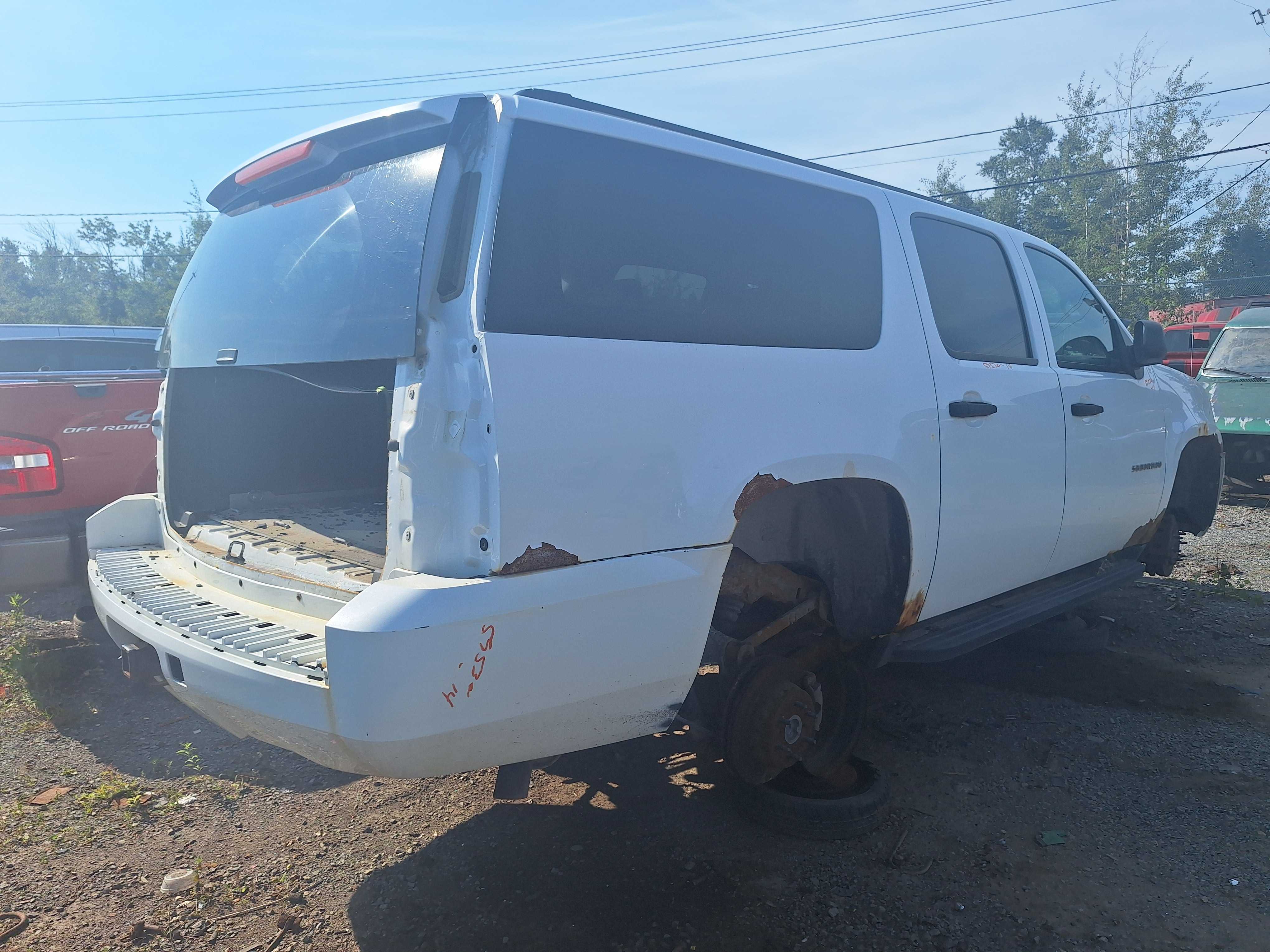 CHEVROLET SUBURBAN 2014