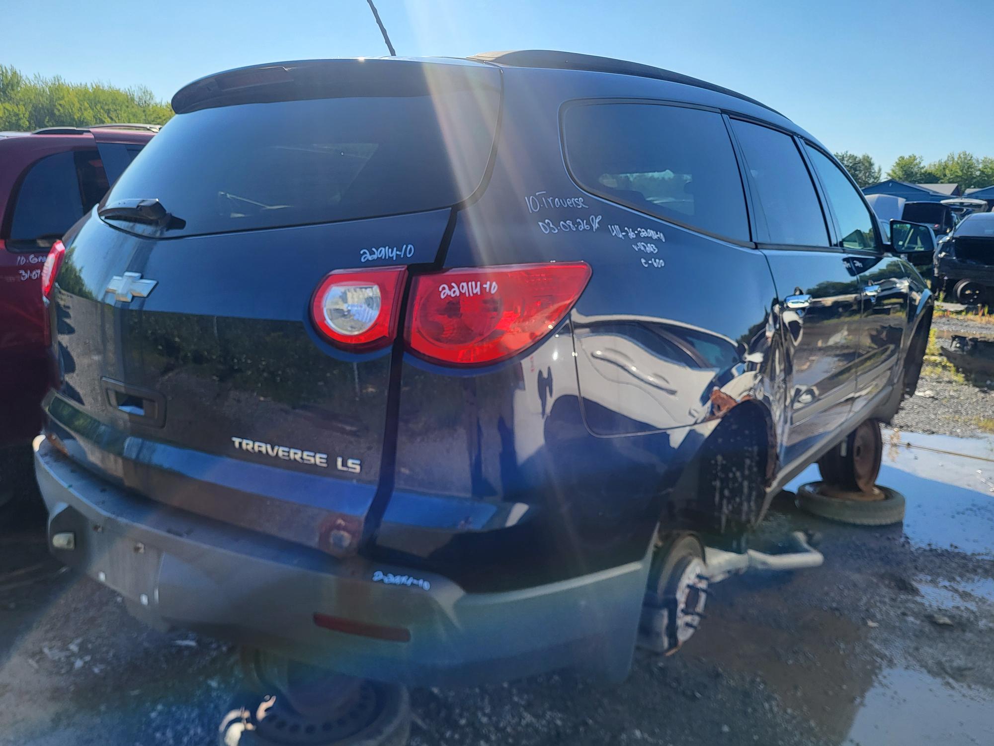 CHEVROLET TRAVERSE 2010