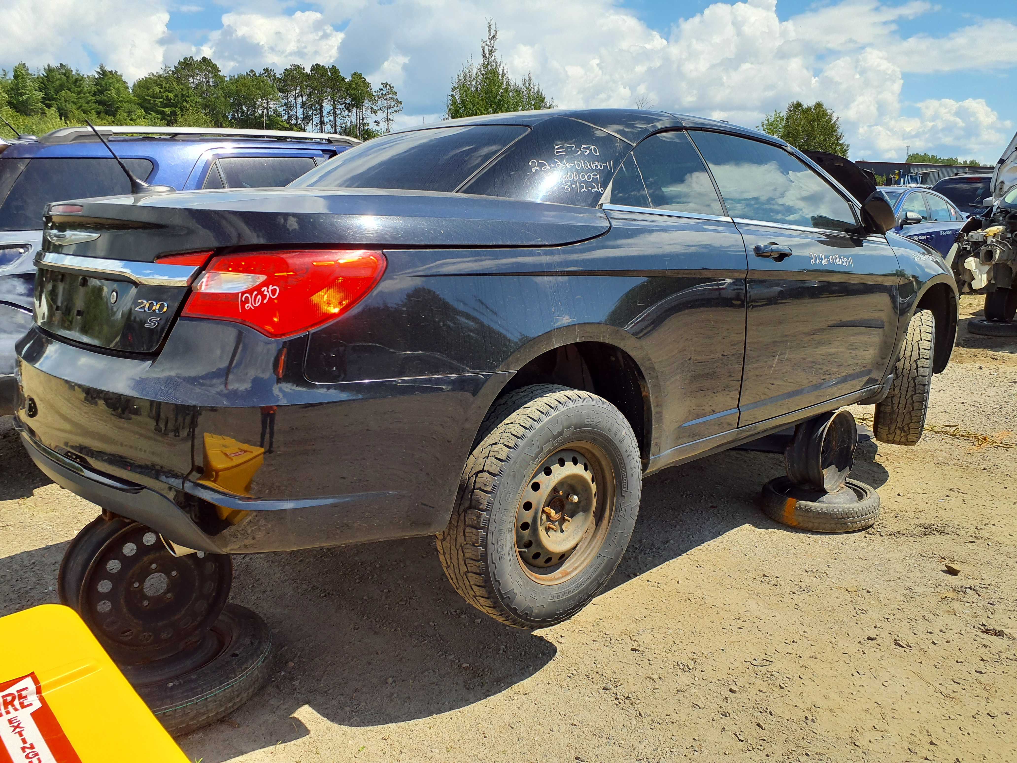 CHRYSLER 200 2011