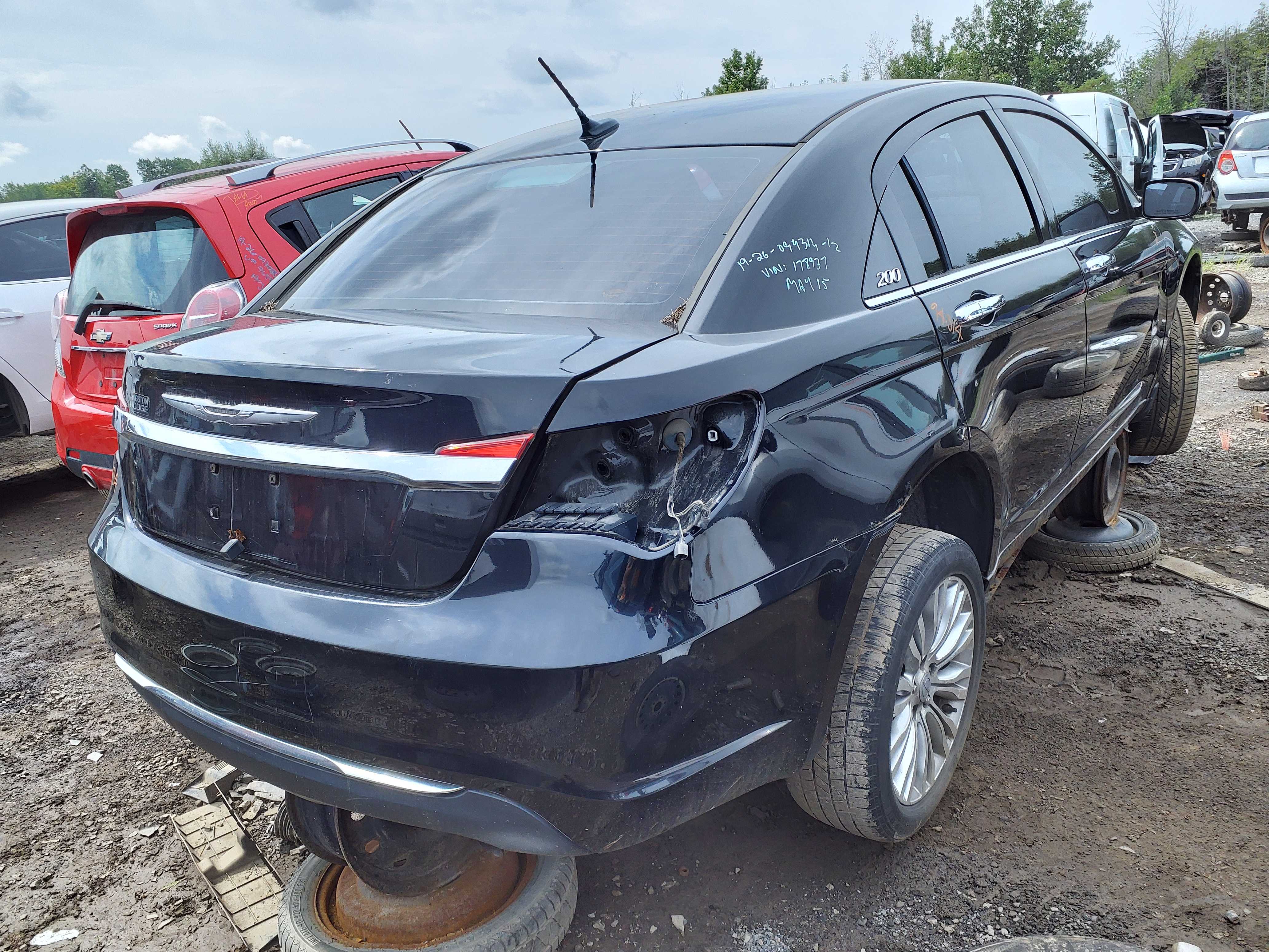 CHRYSLER 200 2012