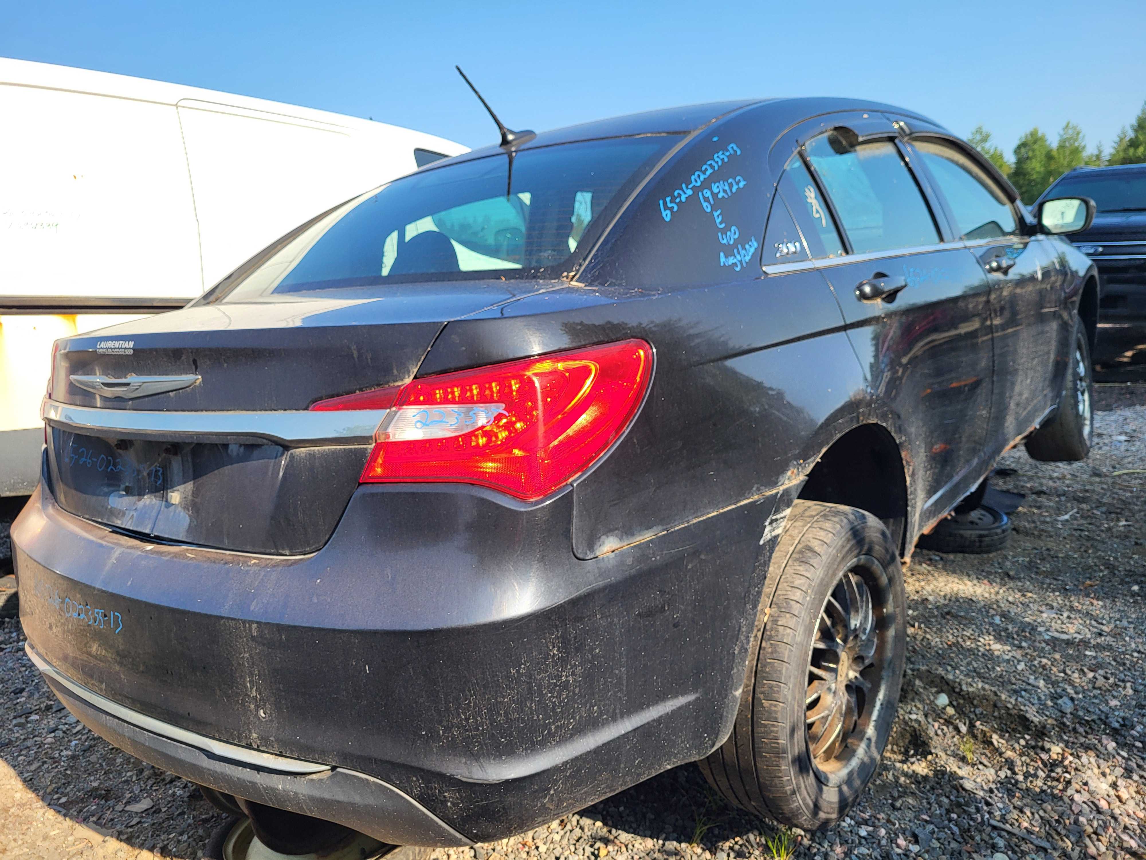 CHRYSLER 200 2013