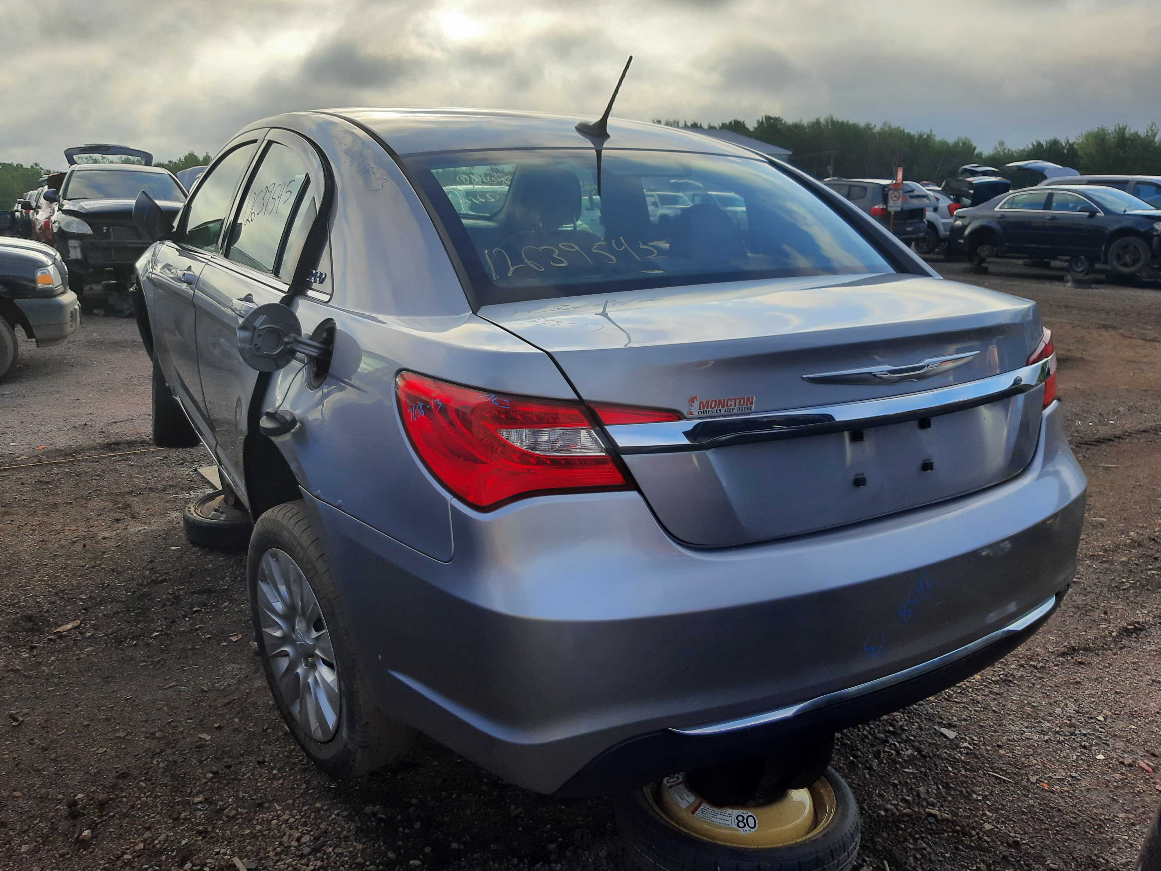 CHRYSLER 200 2013