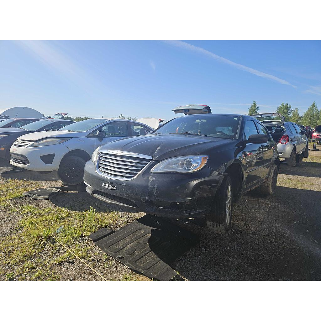CHRYSLER 200 2013