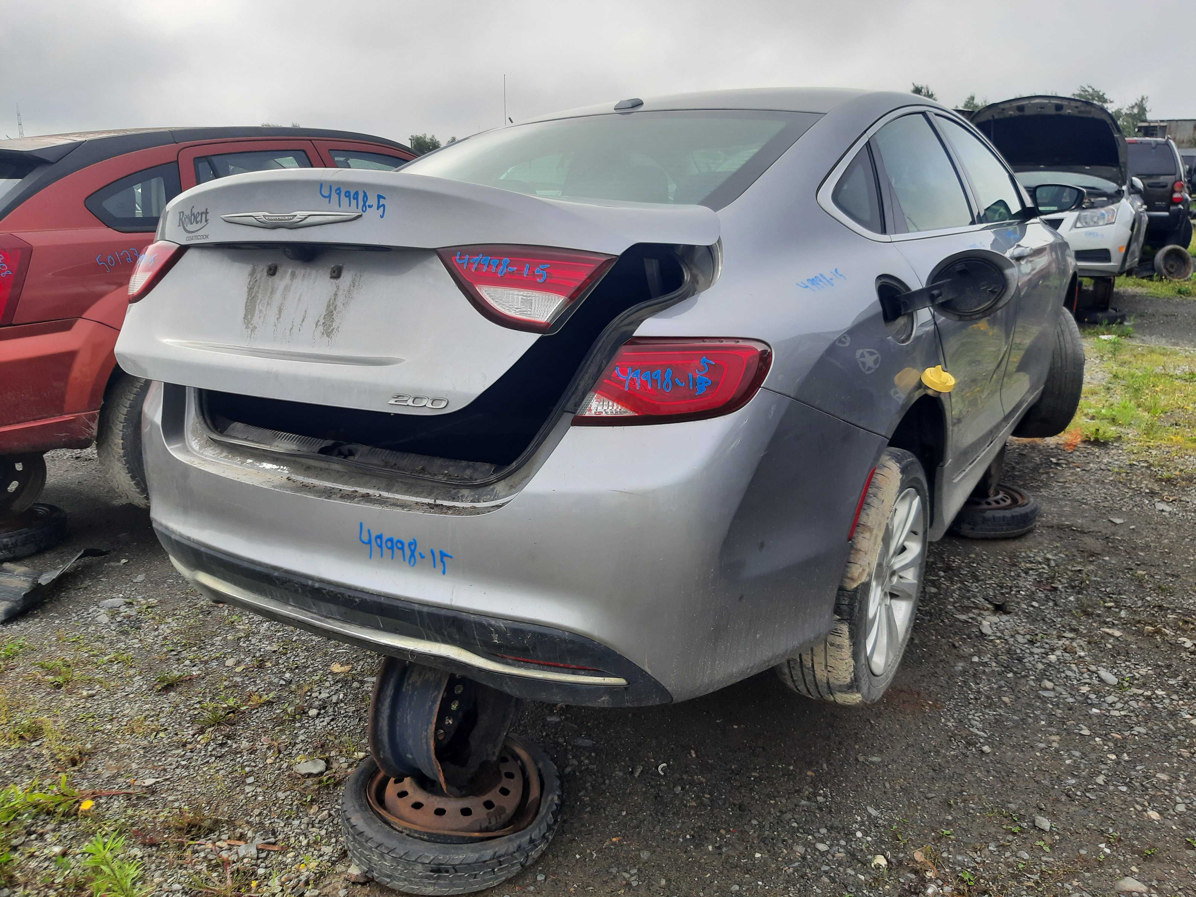 CHRYSLER 200 2015