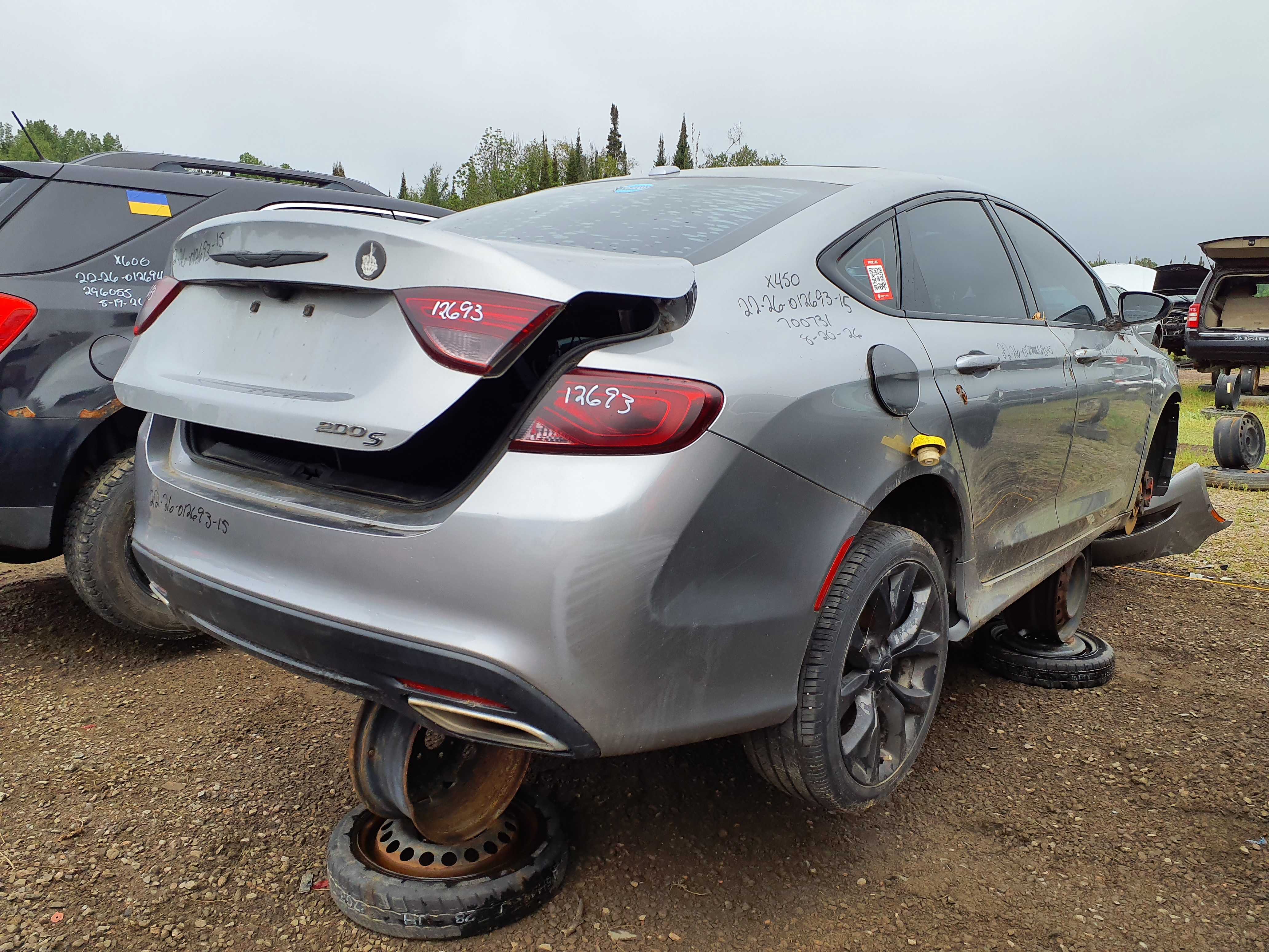 CHRYSLER 200 2015