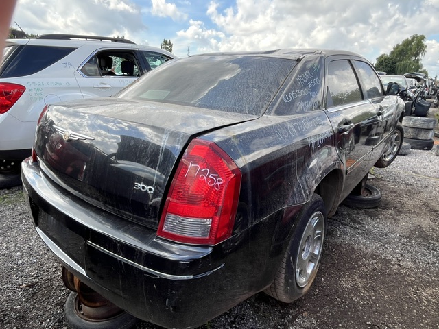 CHRYSLER 300 2005