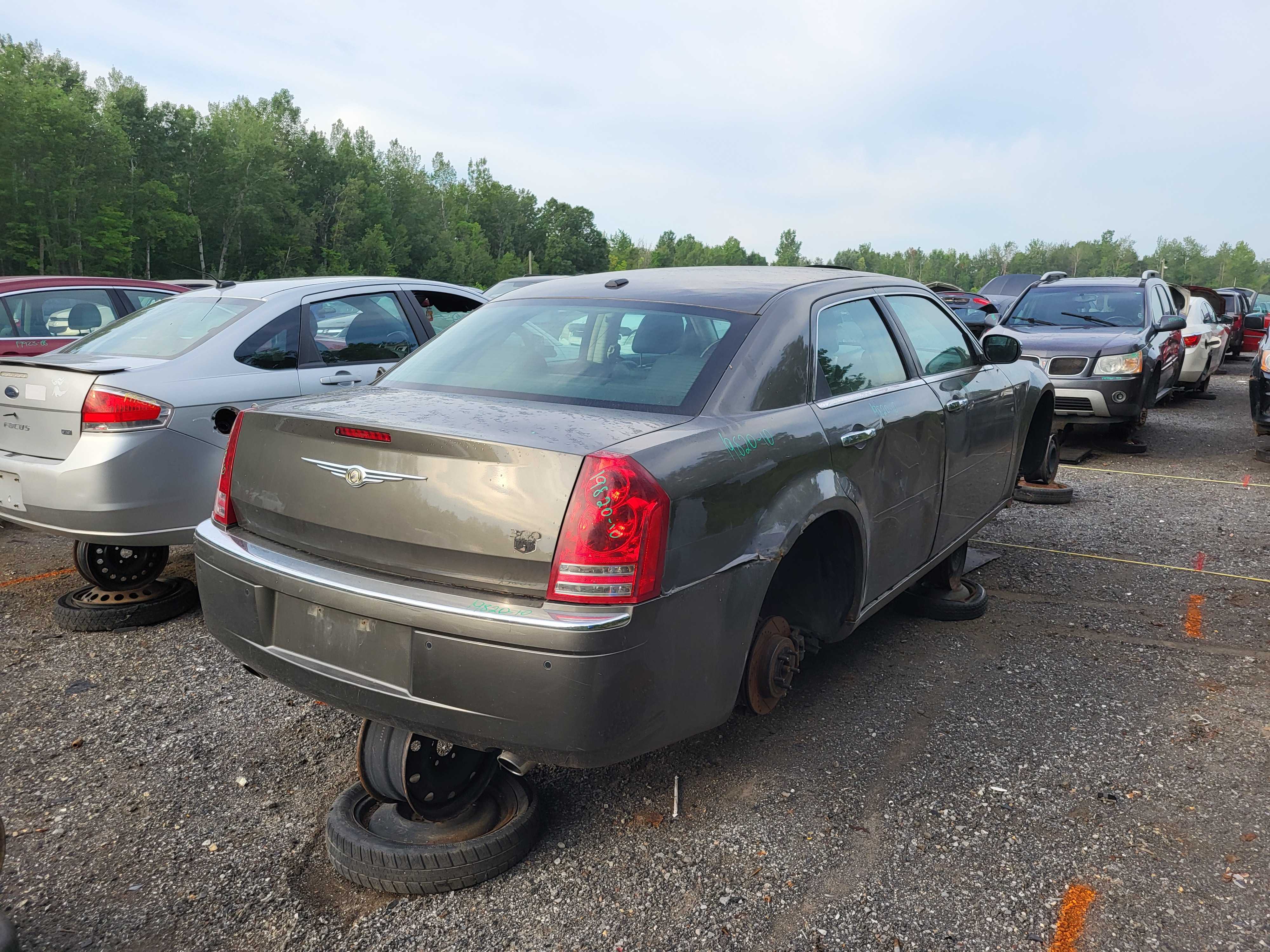 CHRYSLER 300 2010