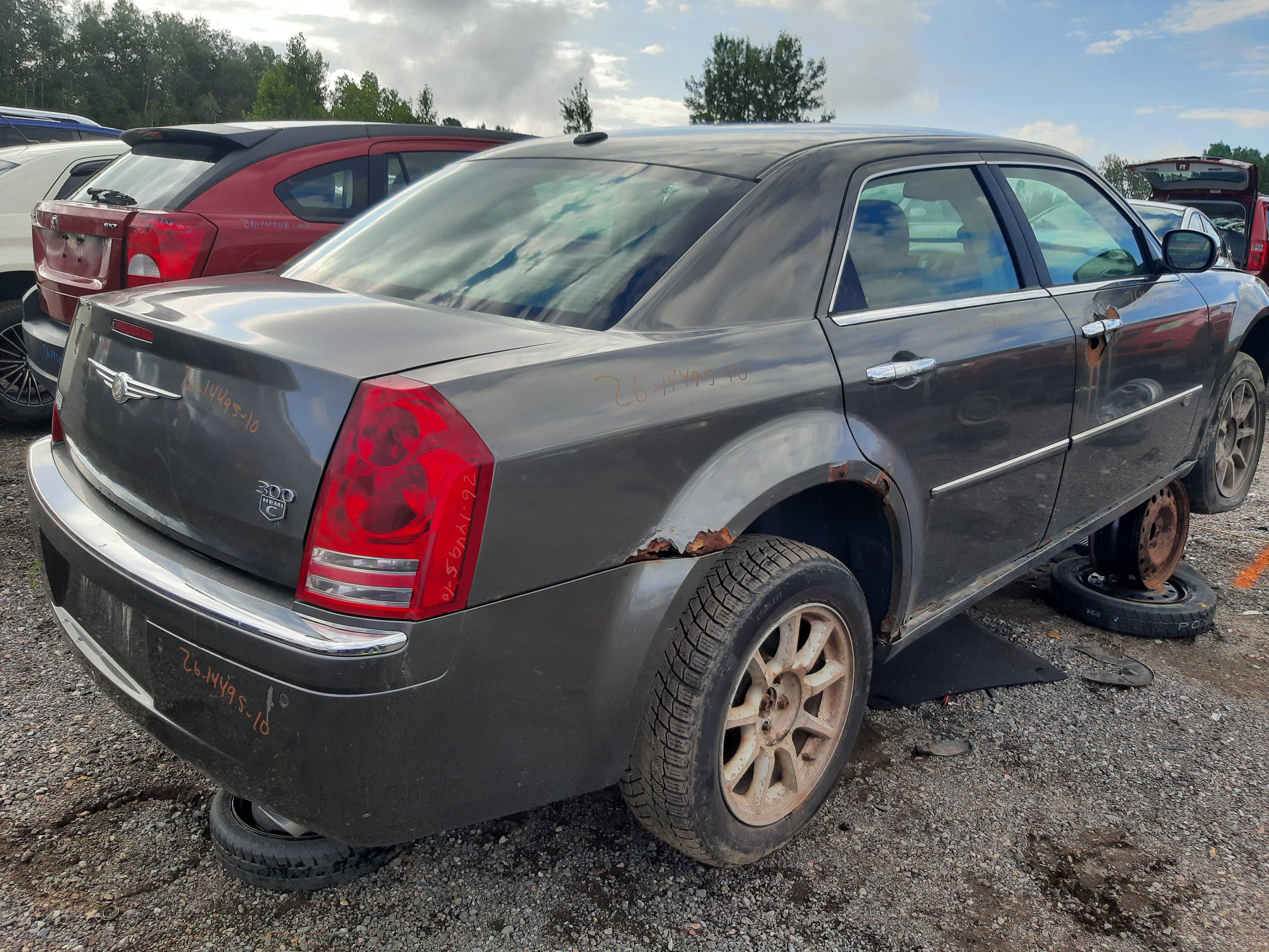 CHRYSLER 300 2010