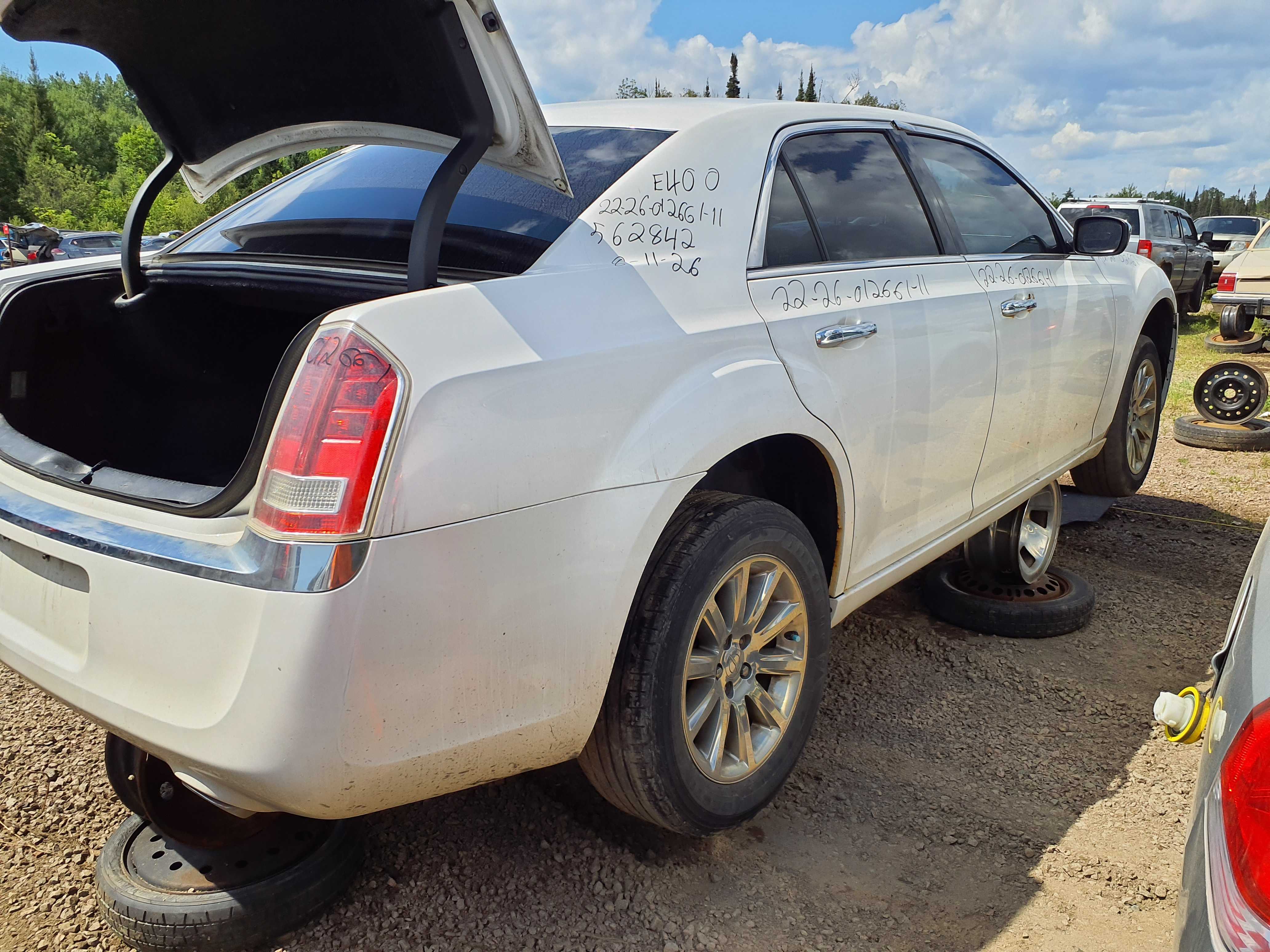 CHRYSLER 300 2011