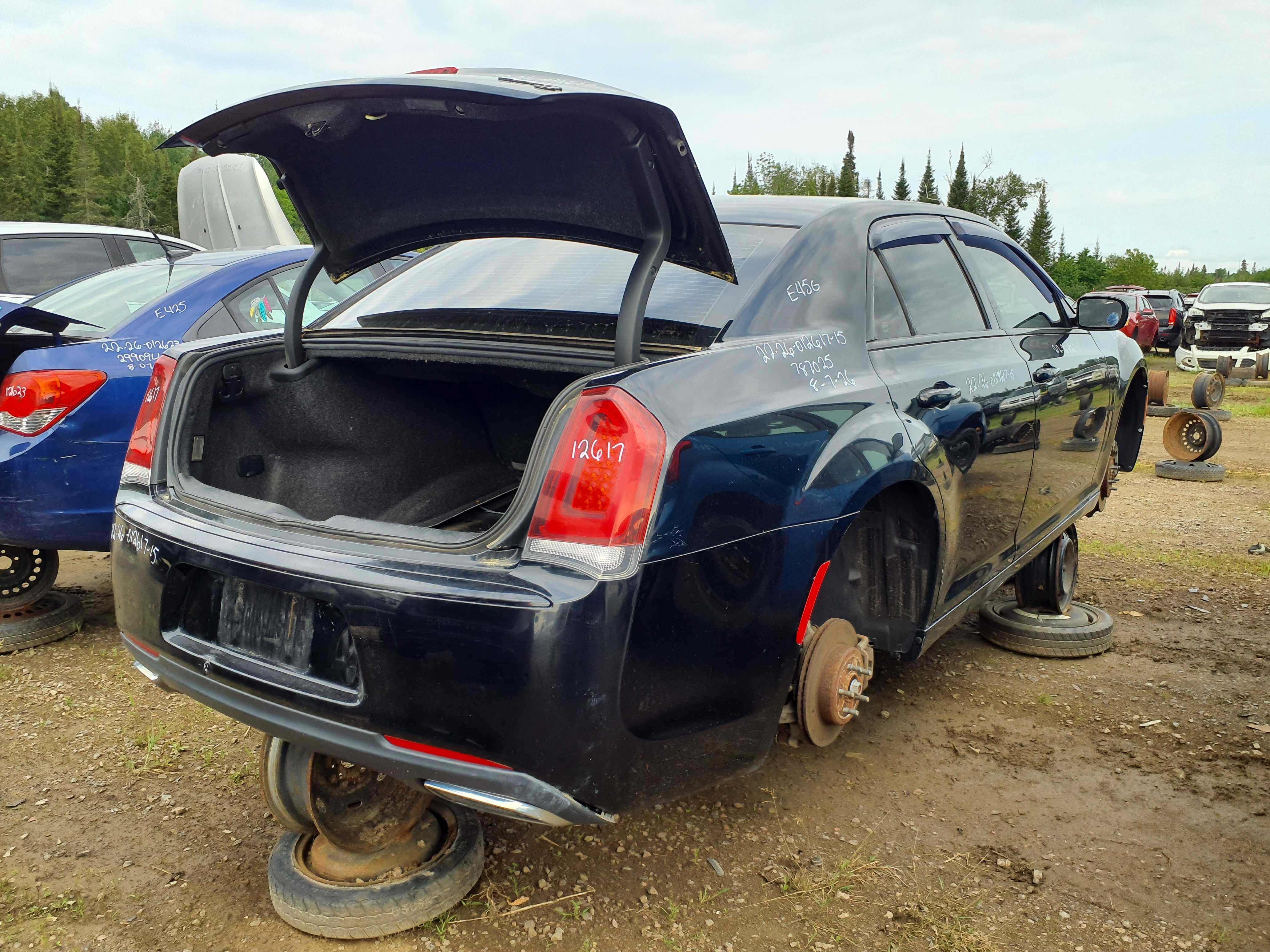 CHRYSLER 300 2015
