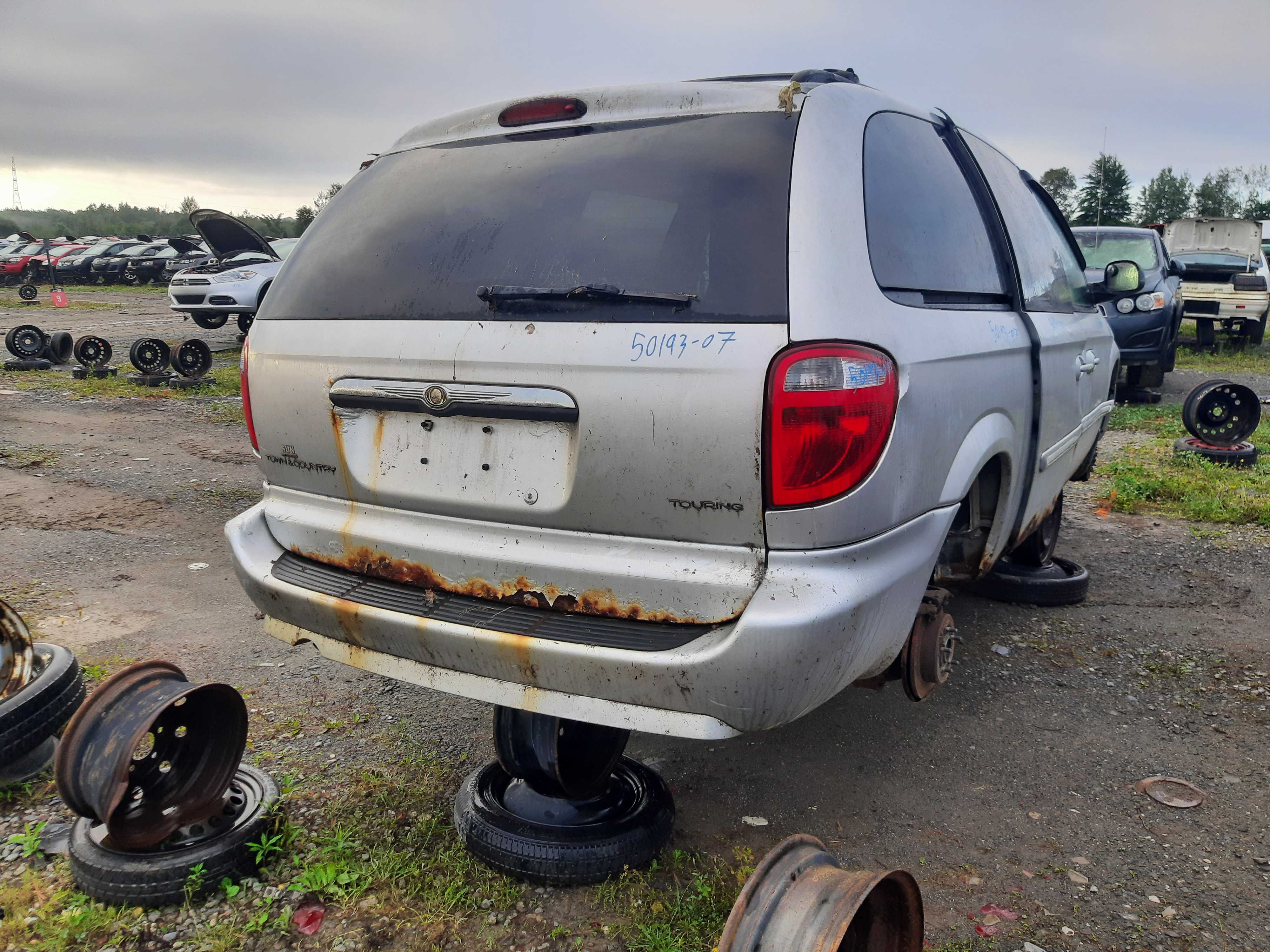 CHRYSLER TOWN &amp; COUNTRY 2007