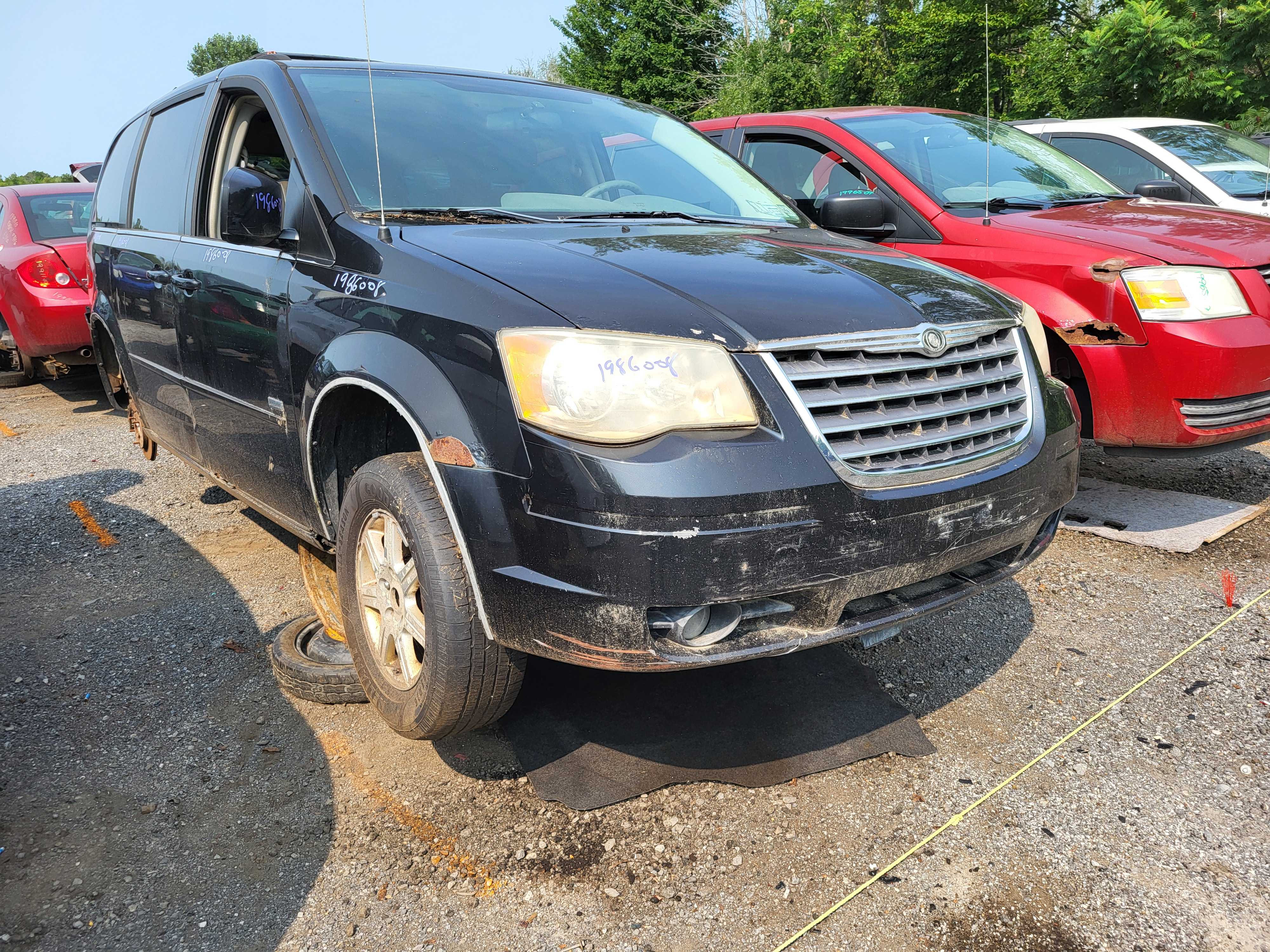 CHRYSLER TOWN &amp; COUNTRY 2008