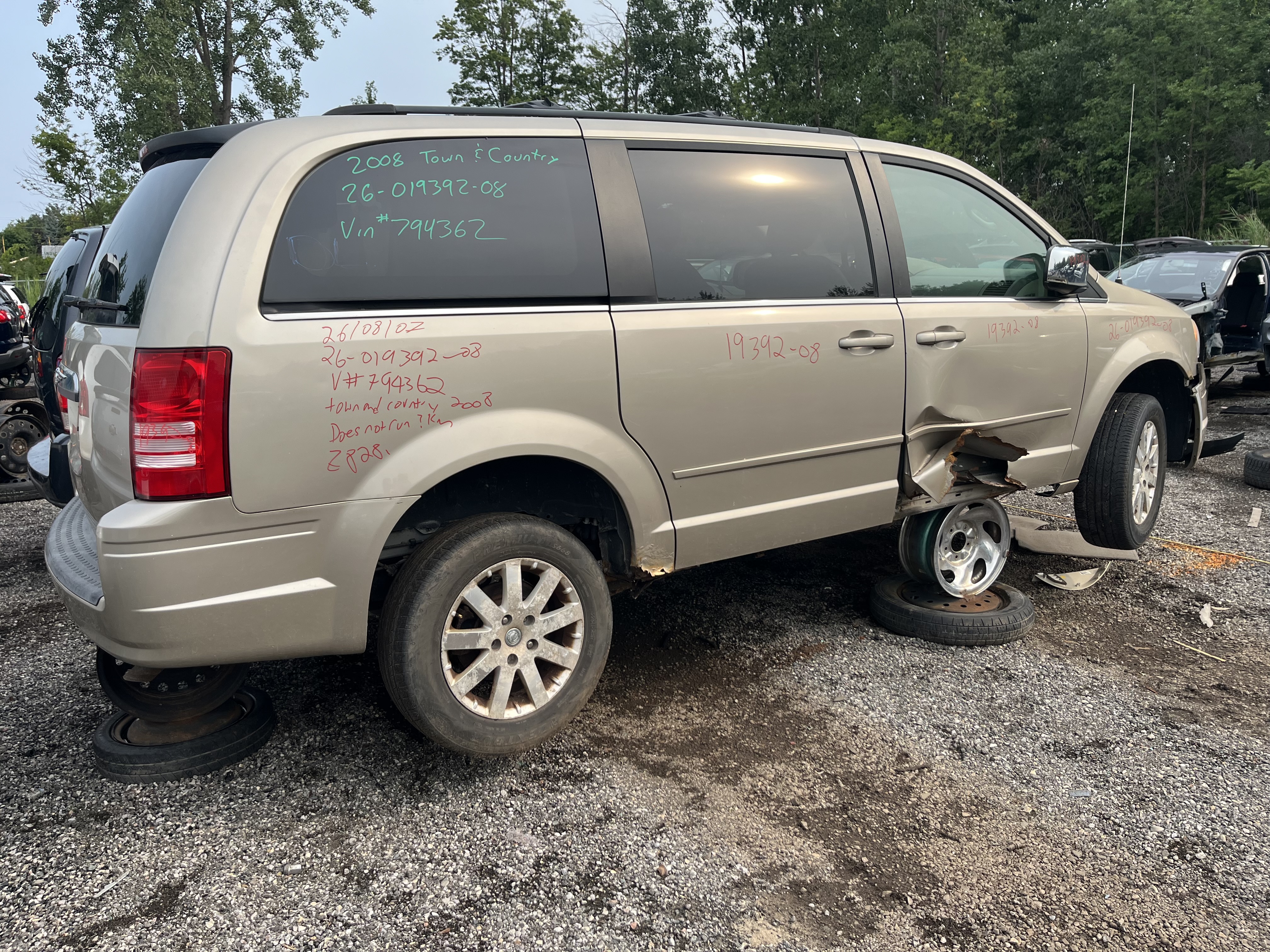 CHRYSLER TOWN &amp; COUNTRY 2008