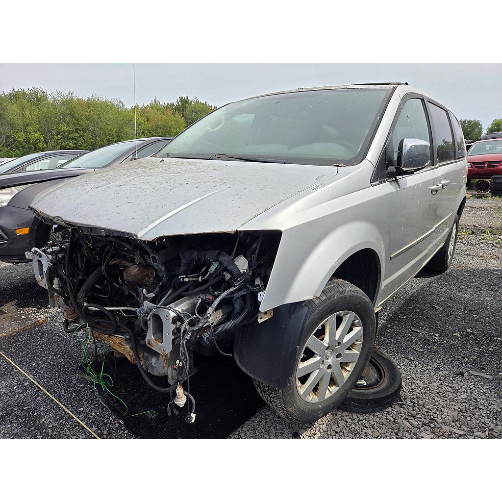 CHRYSLER TOWN &amp; COUNTRY 2010