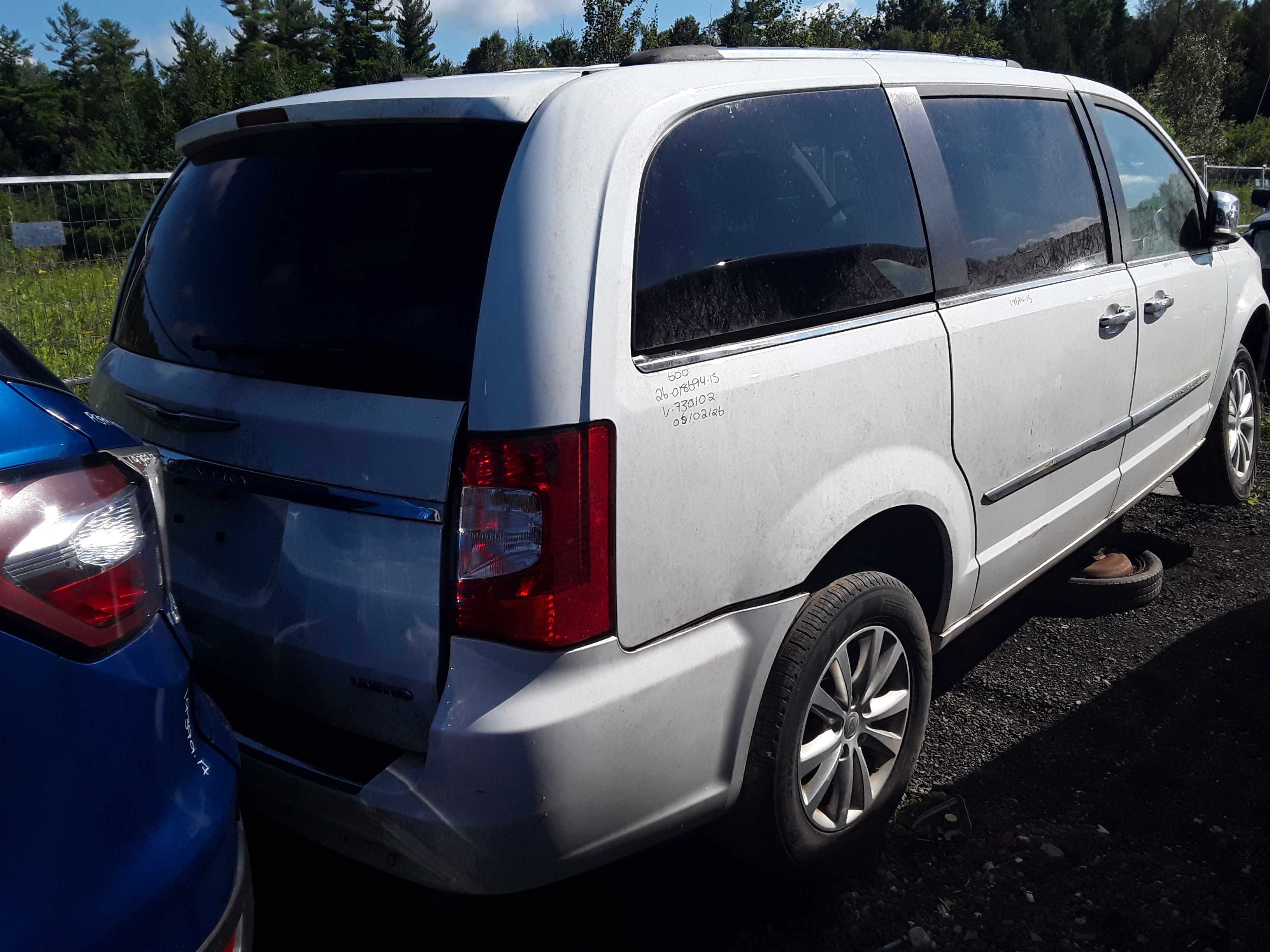 CHRYSLER TOWN &amp; COUNTRY 2015
