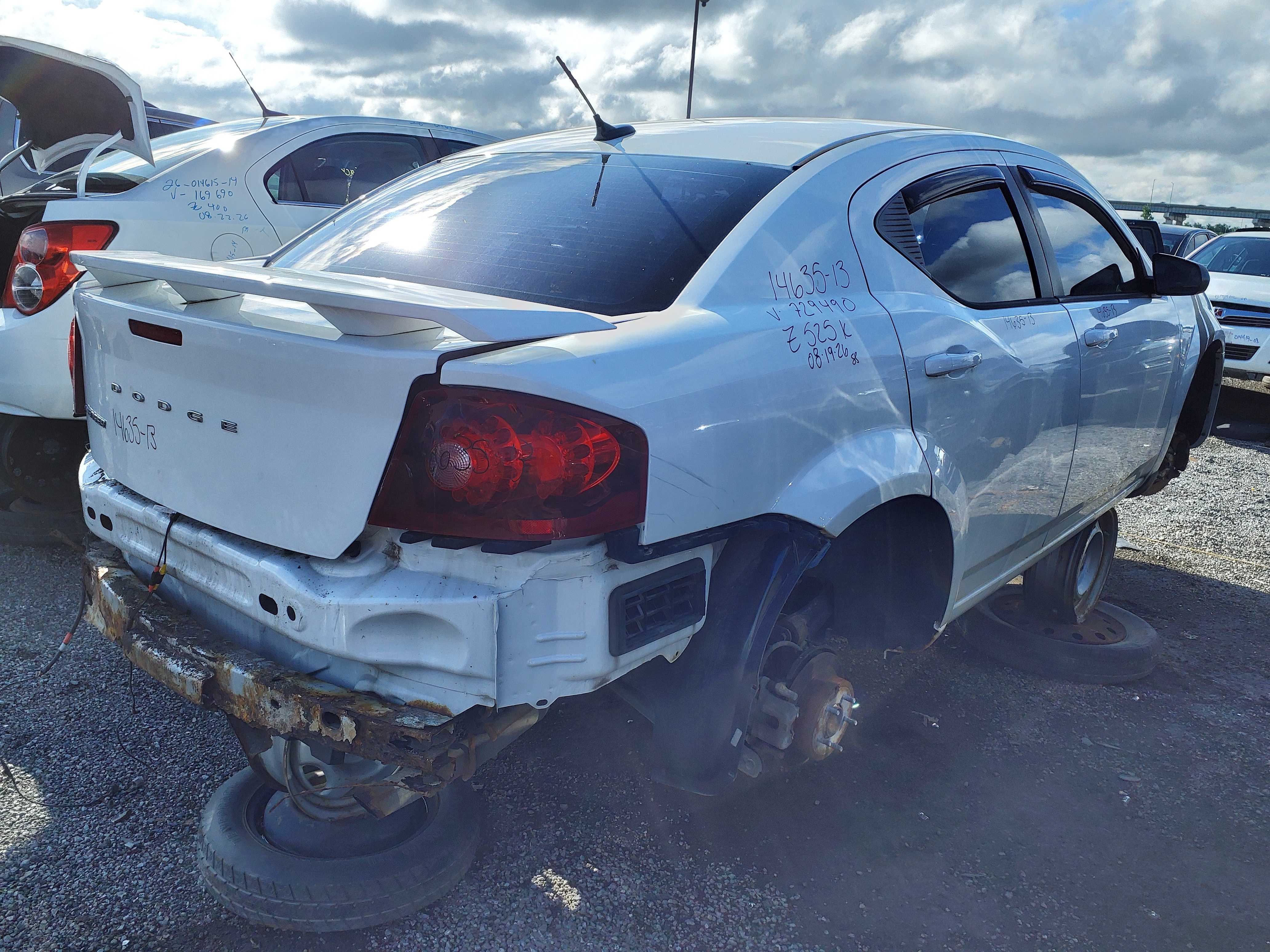 DODGE AVENGER 2013