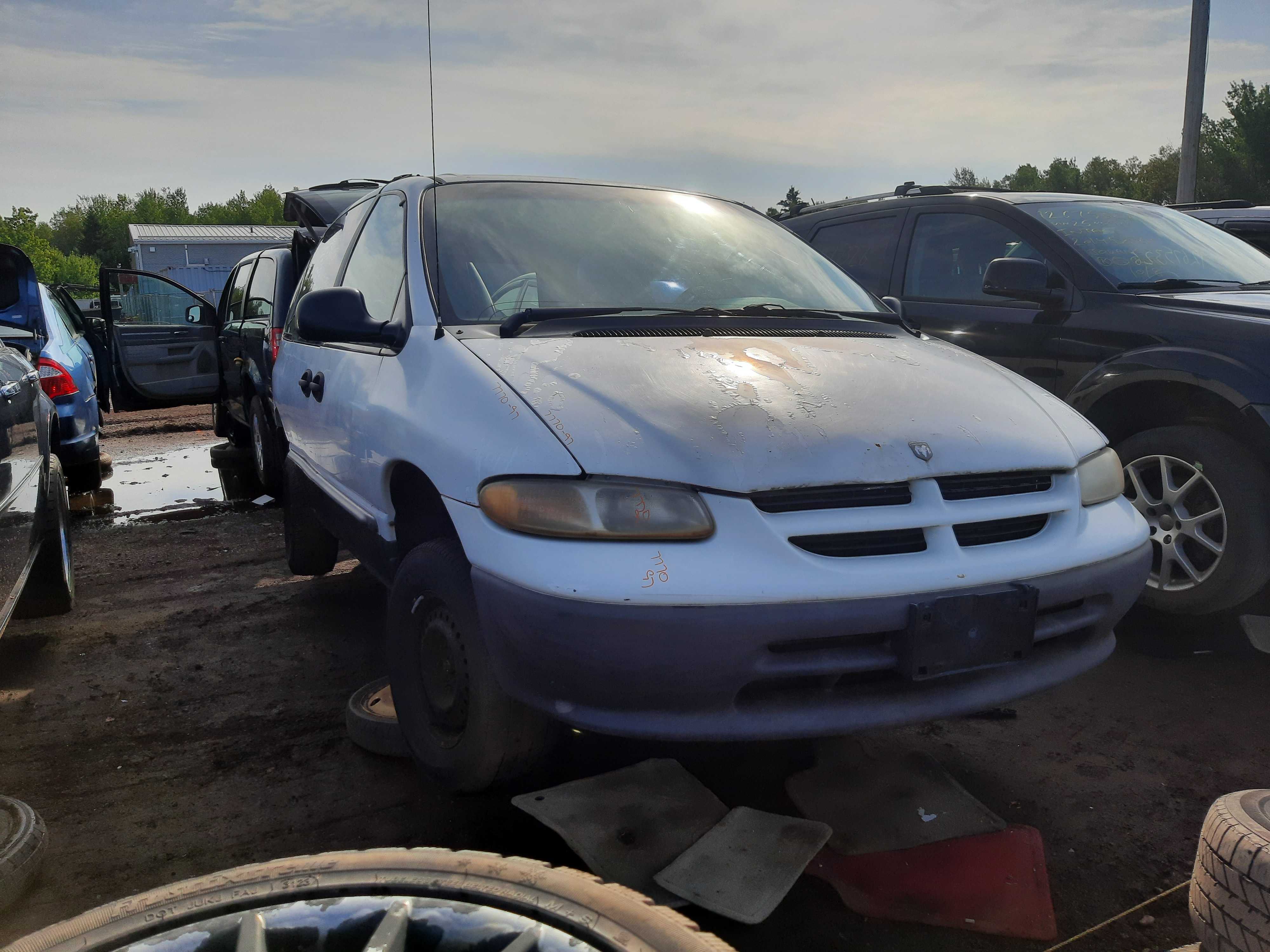 DODGE CARAVAN 1997