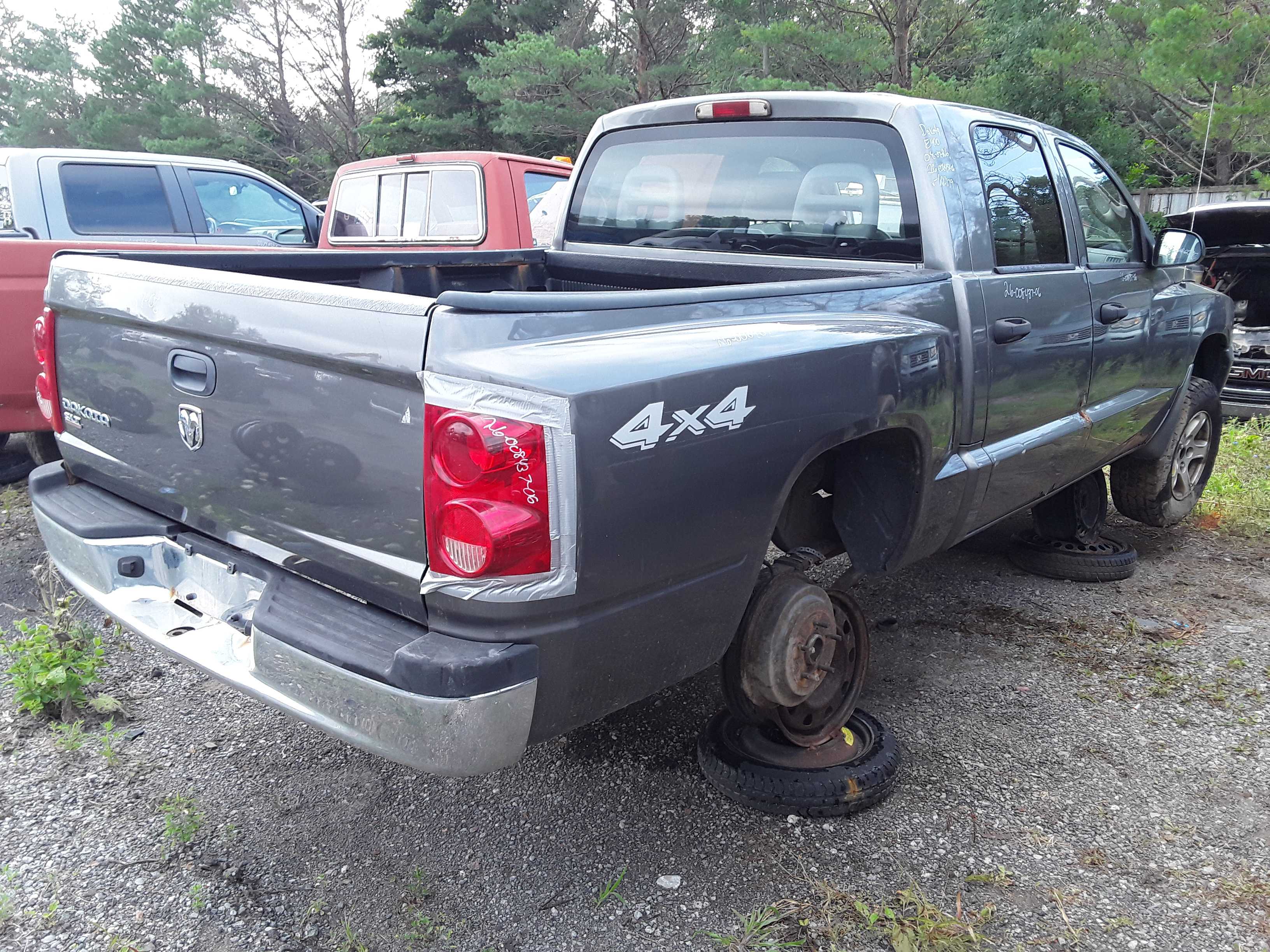 DODGE DAKOTA 2006