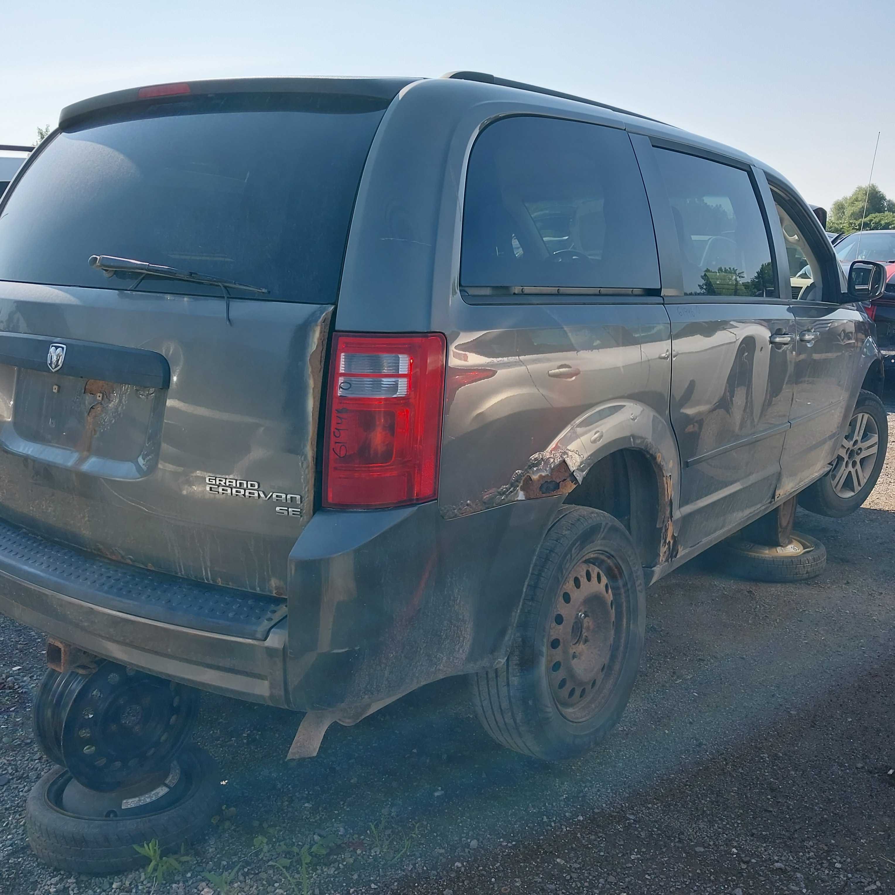 DODGE GRAND CARAVAN 2010