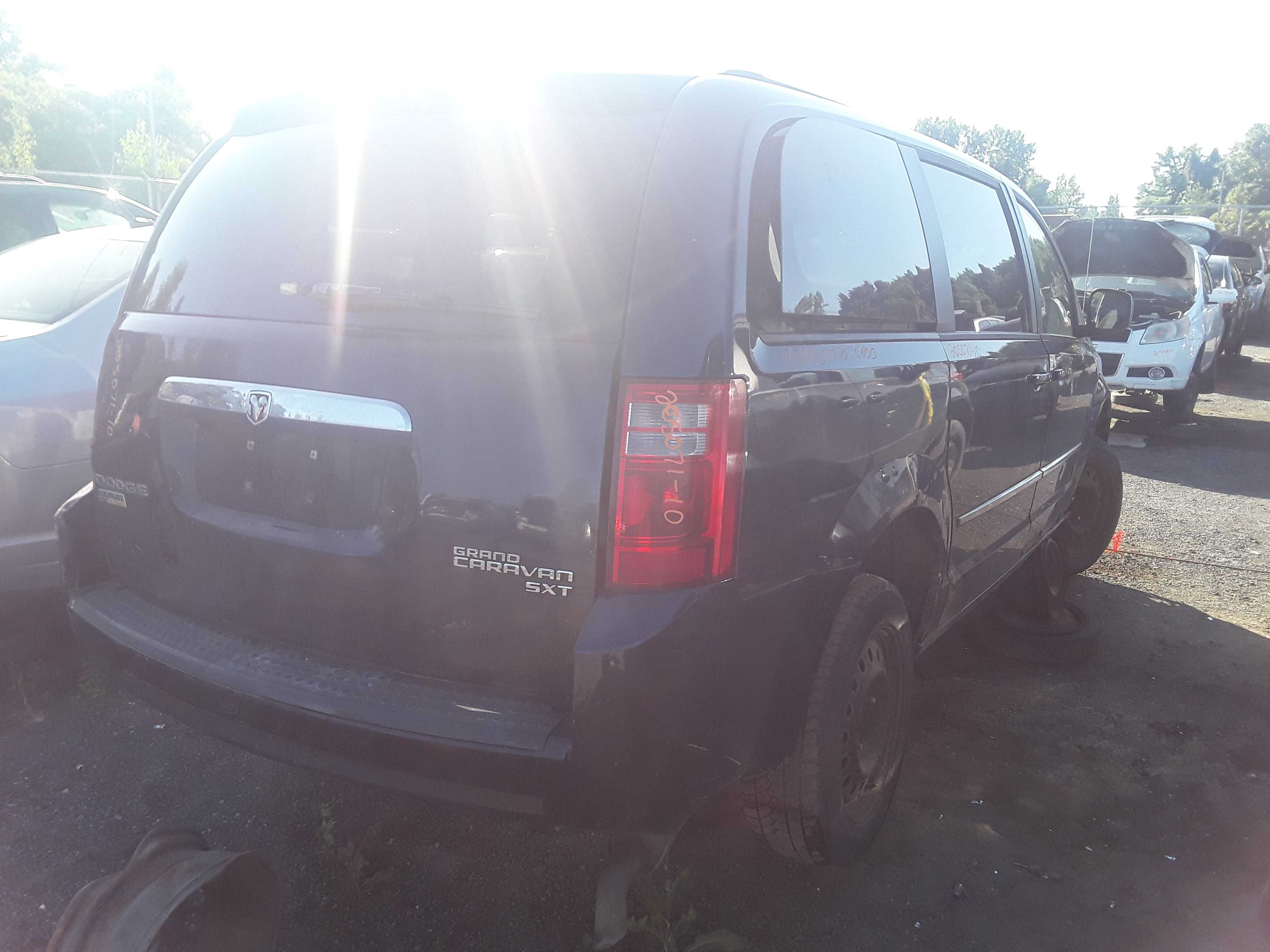 DODGE GRAND CARAVAN 2010