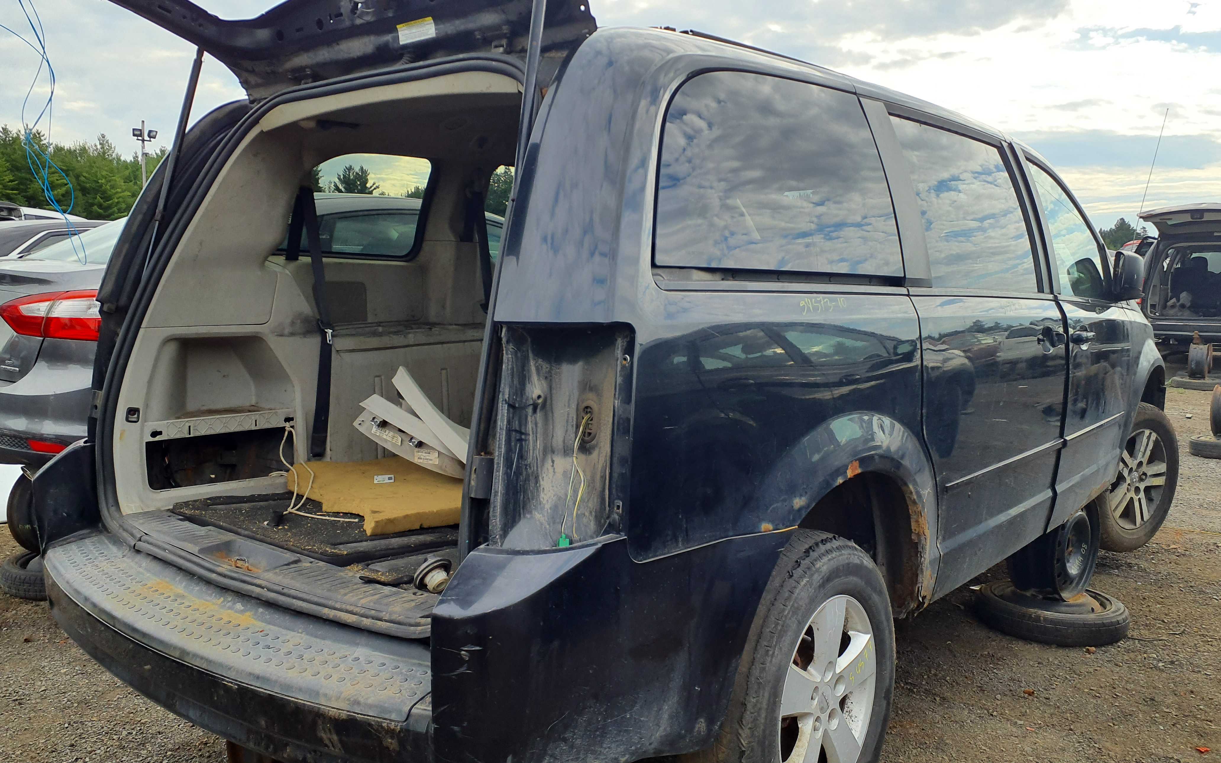 DODGE GRAND CARAVAN 2010