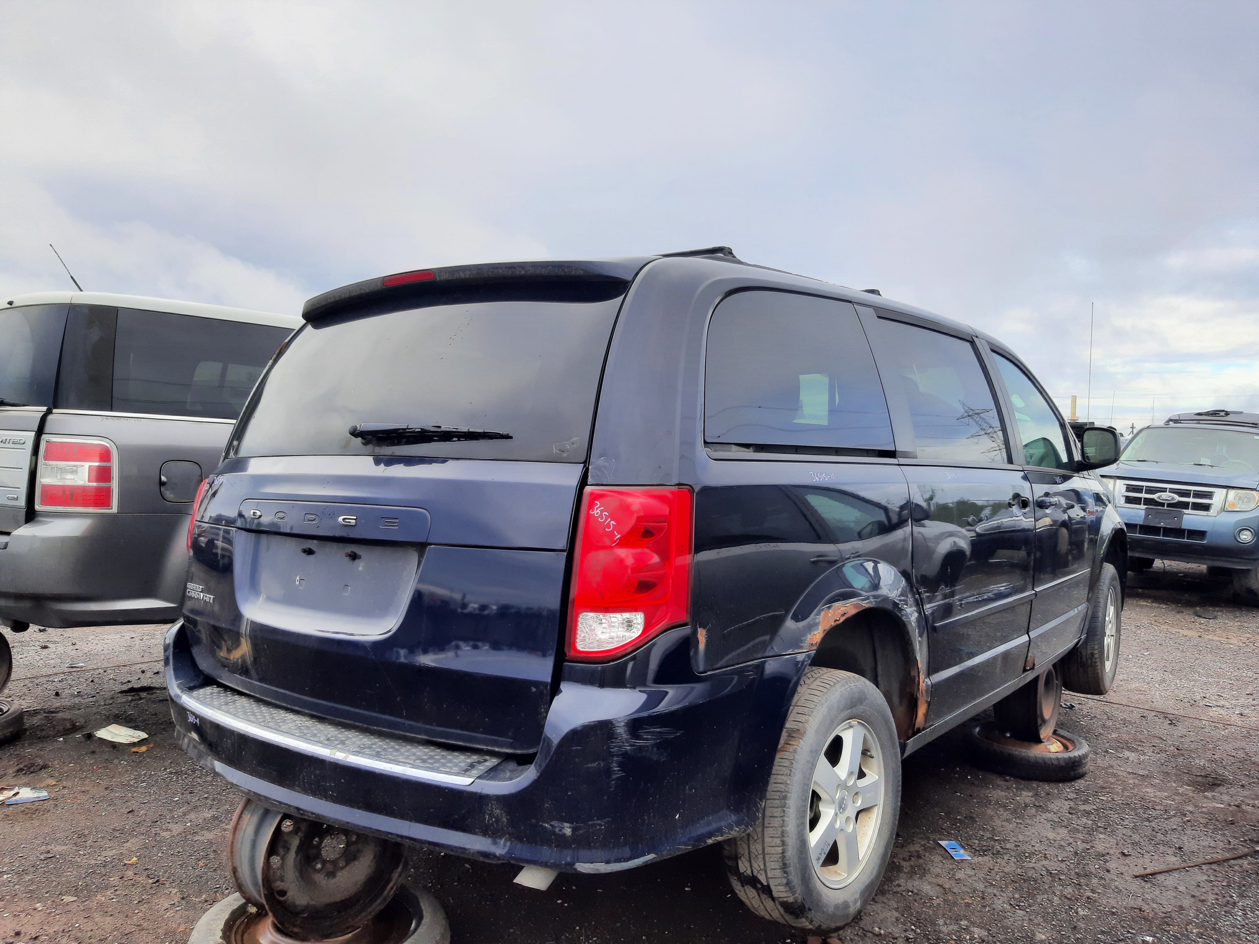 DODGE GRAND CARAVAN 2011