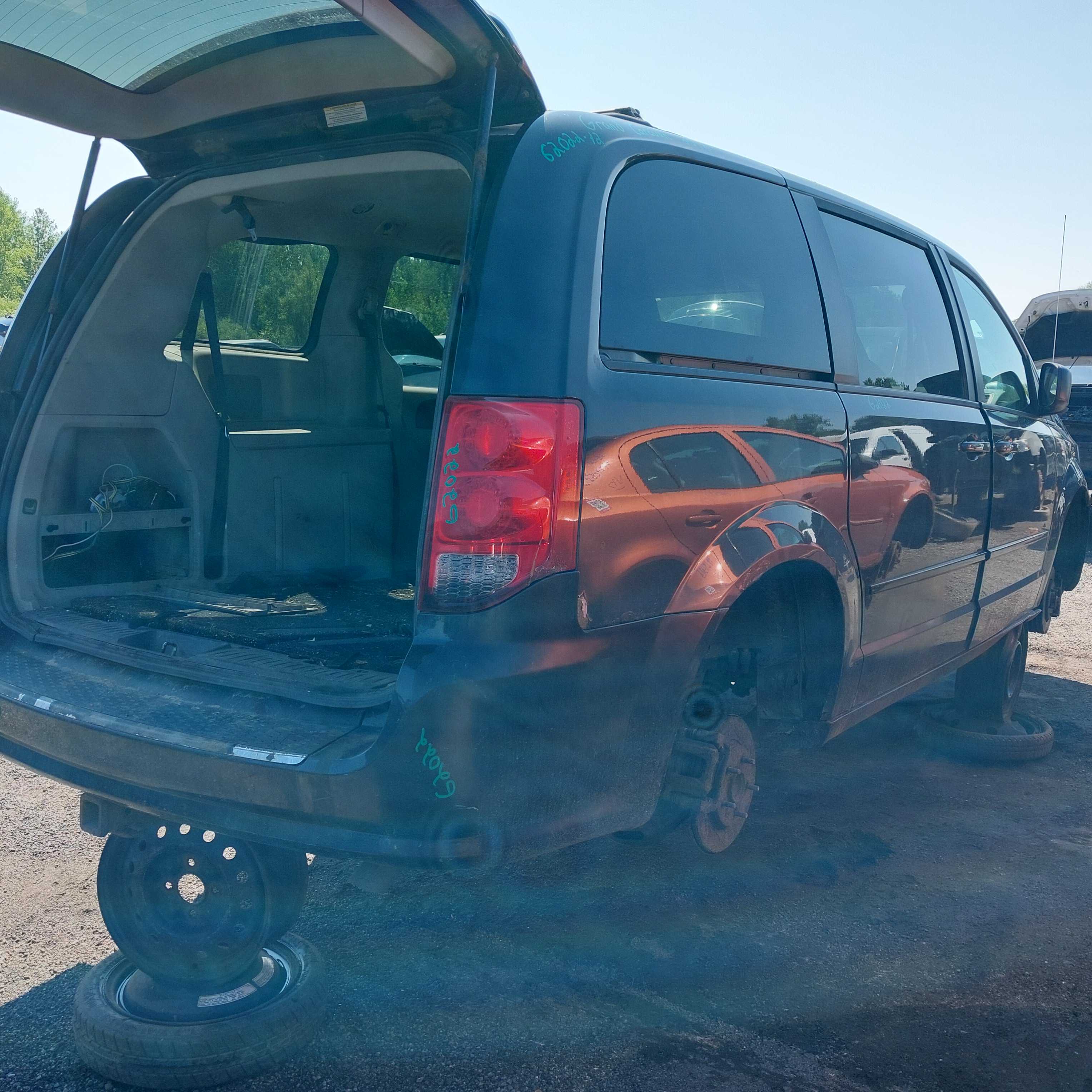DODGE GRAND CARAVAN 2012