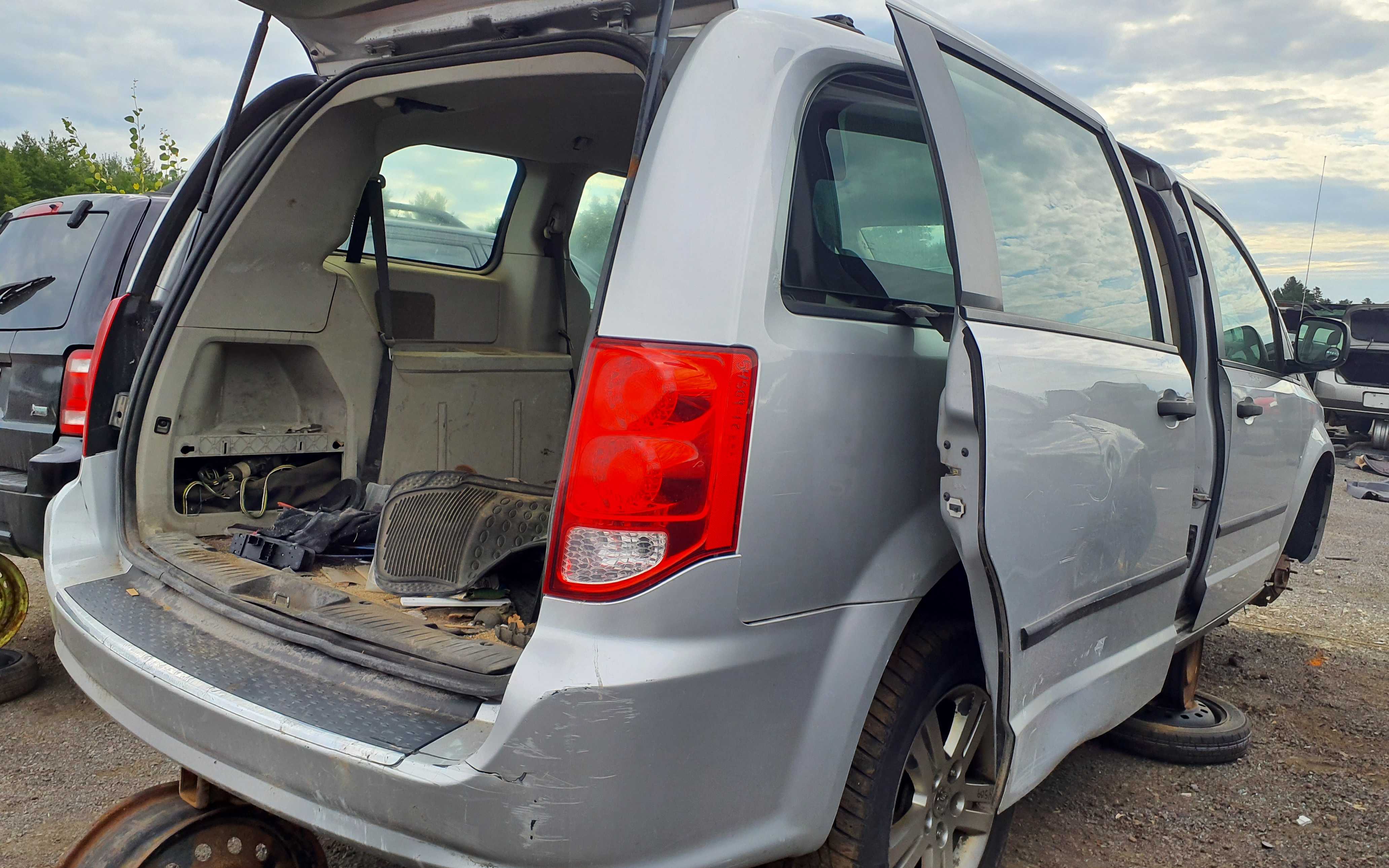 DODGE GRAND CARAVAN 2012