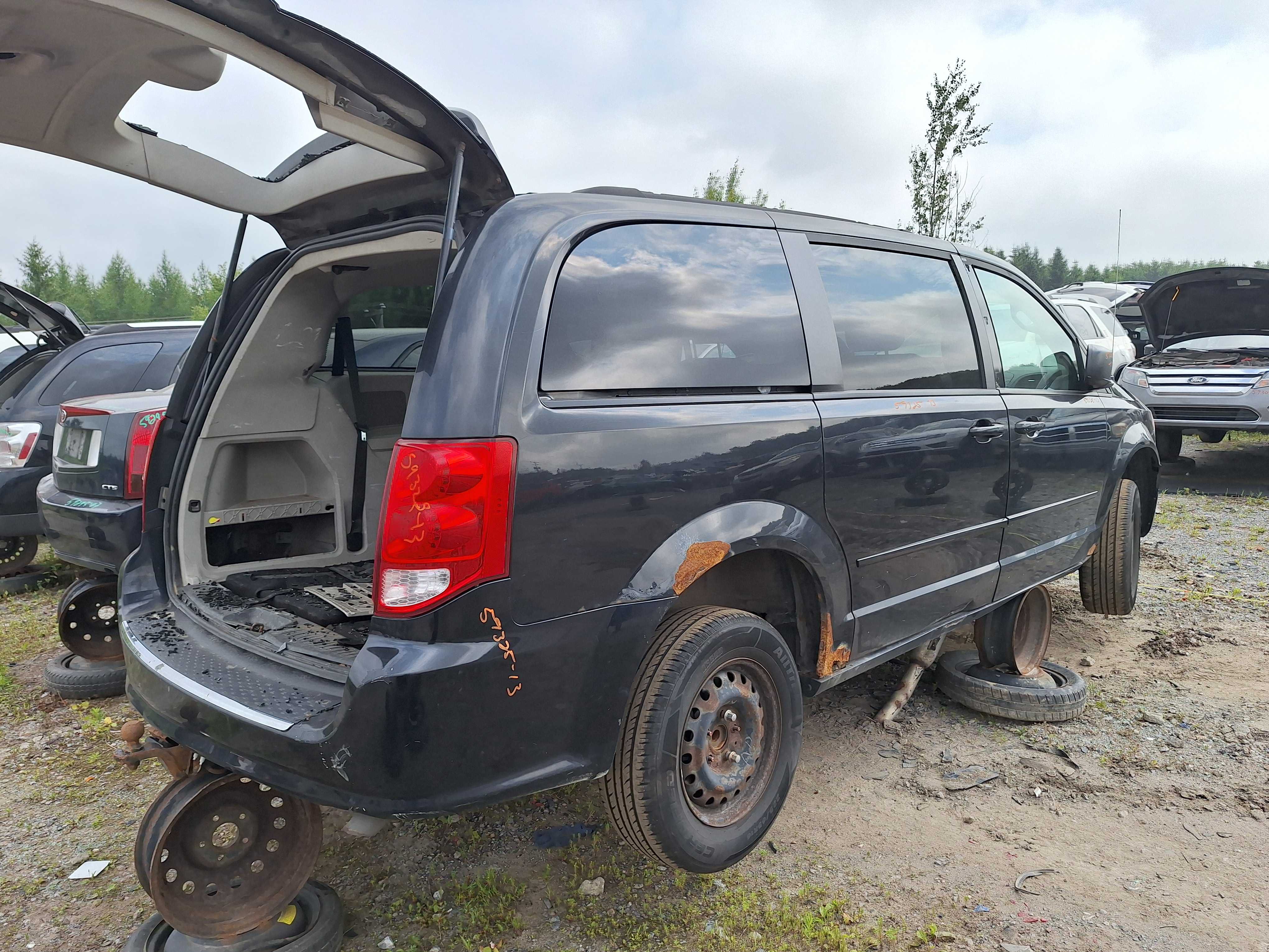 DODGE GRAND CARAVAN 2013