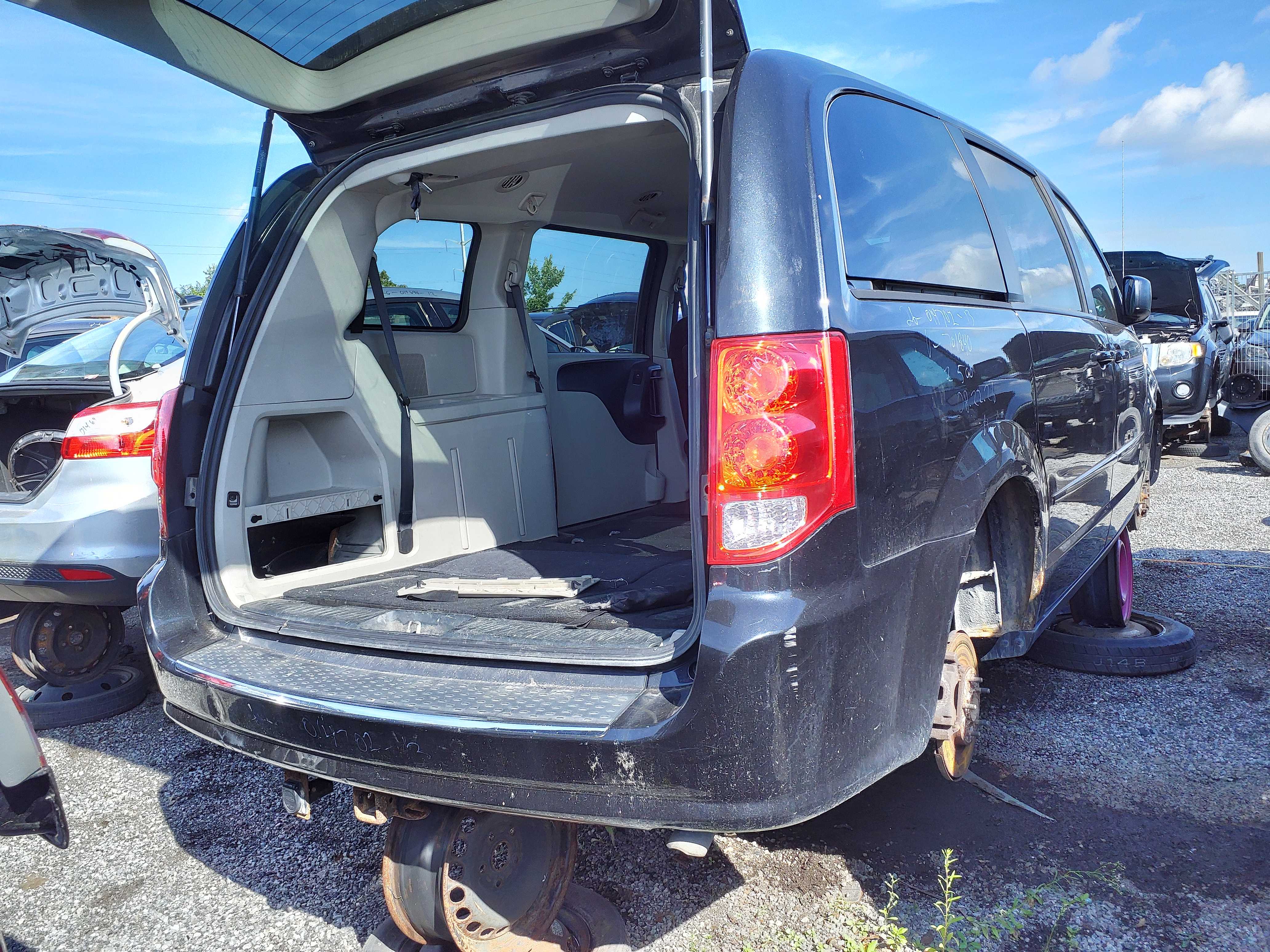 DODGE GRAND CARAVAN 2013