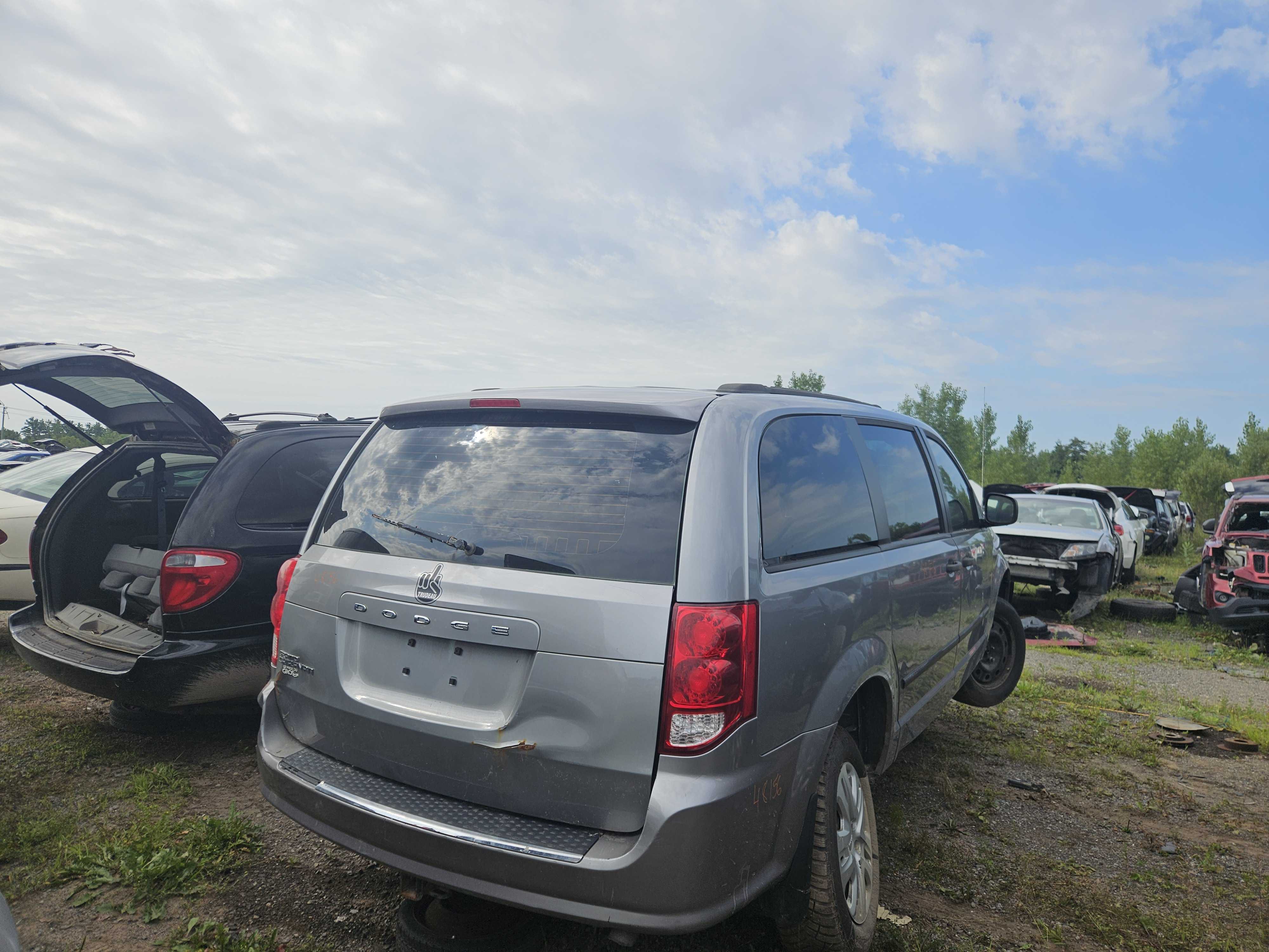 DODGE GRAND CARAVAN 2015