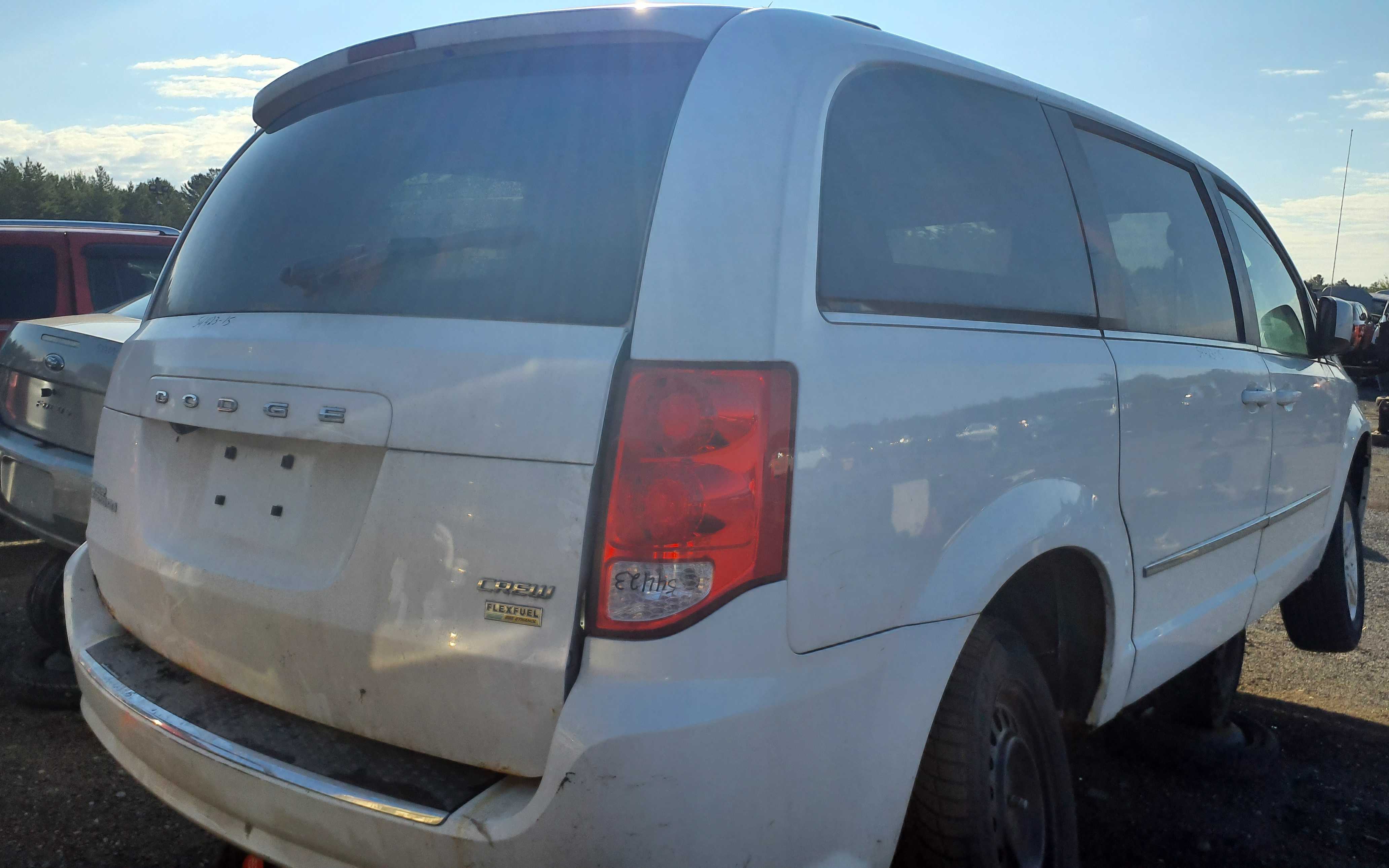 DODGE GRAND CARAVAN 2015